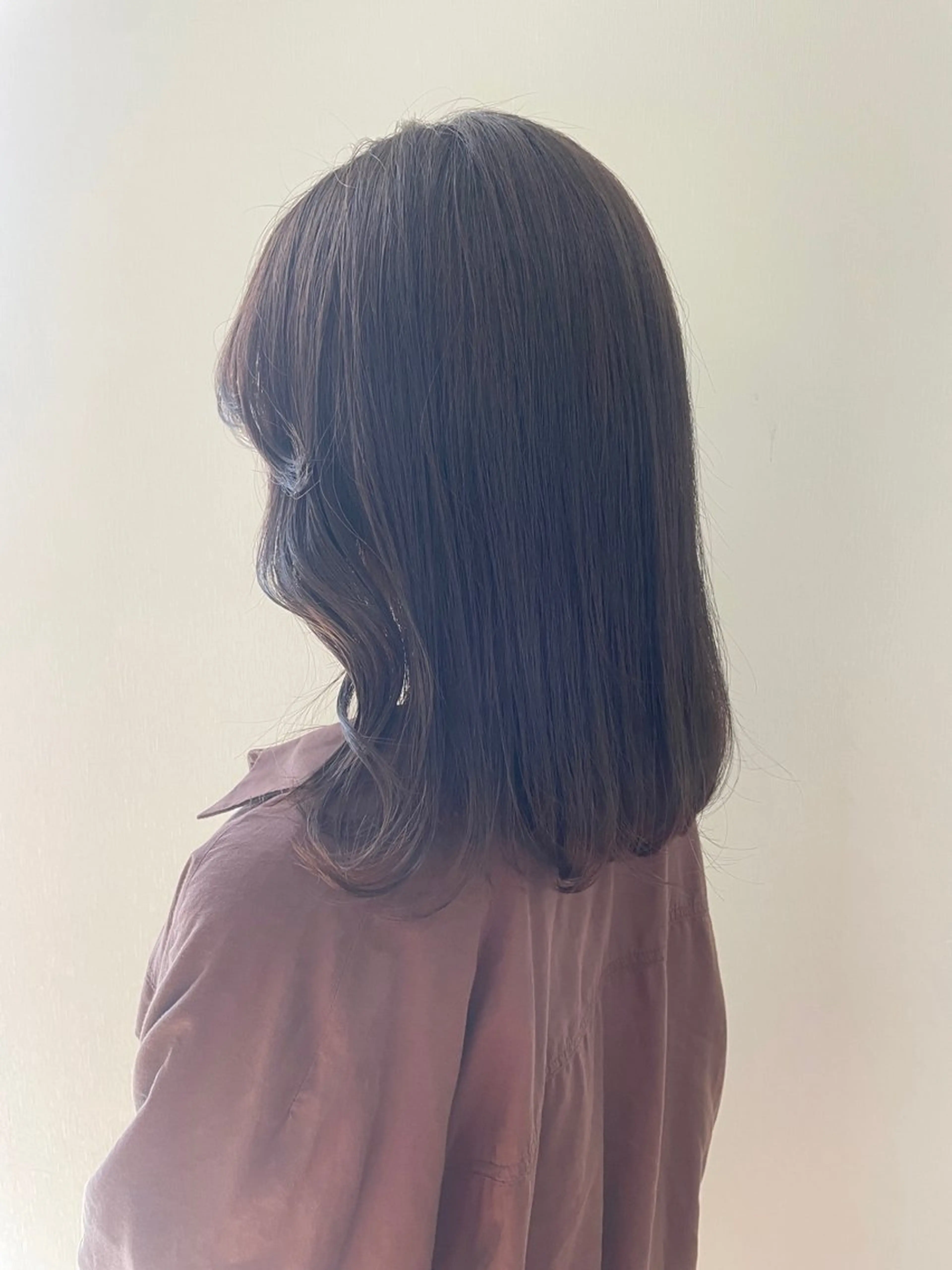 ミディアム 三浦 瑠璃のヘアスタイル
