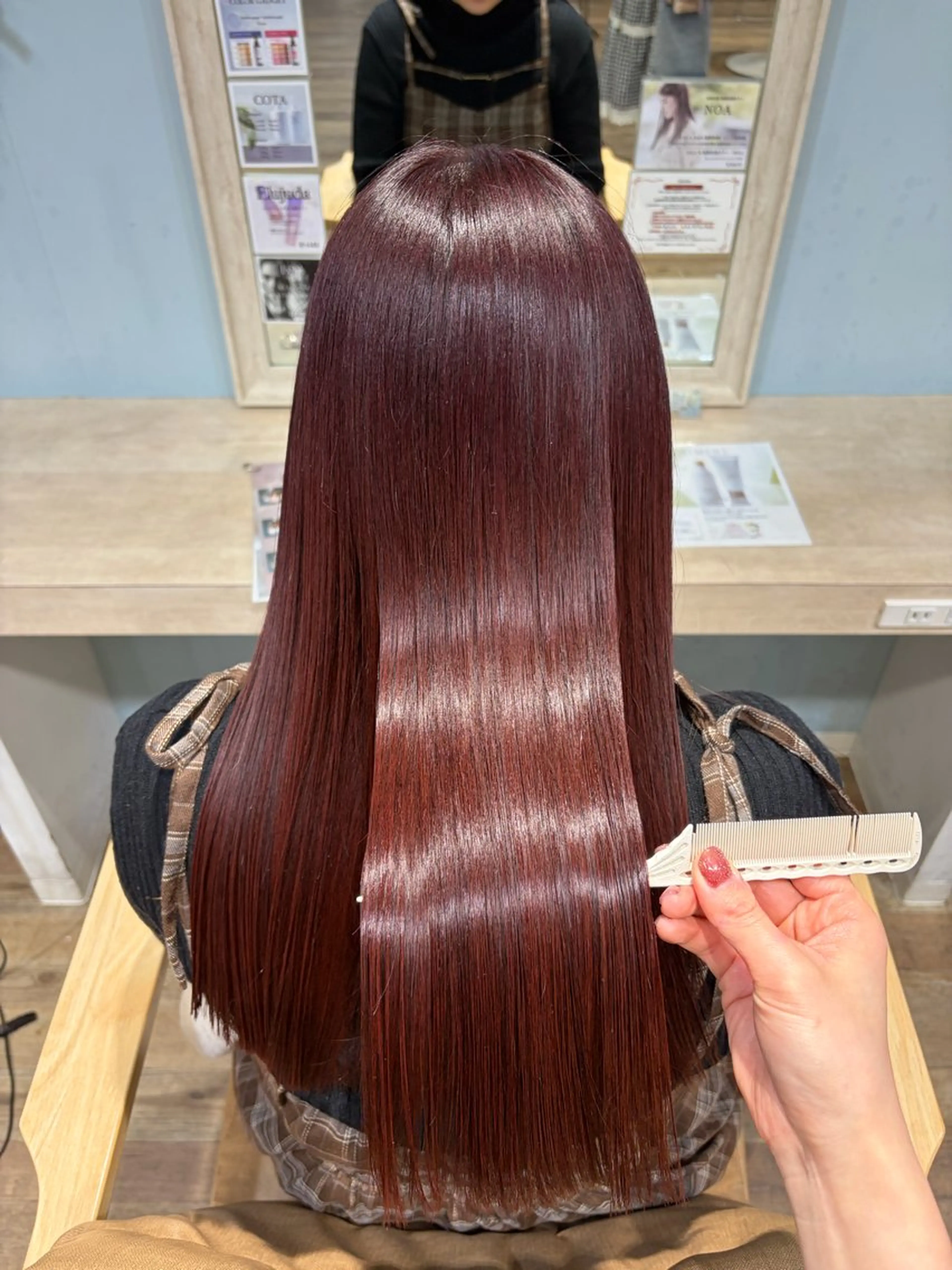 ロング カラー ブラウンカラー レッドカラー レッドブラウン カット ヘアカラー トリートメント yusa/暖色カラー /ワインレッド/赤髪のヘアスタイル