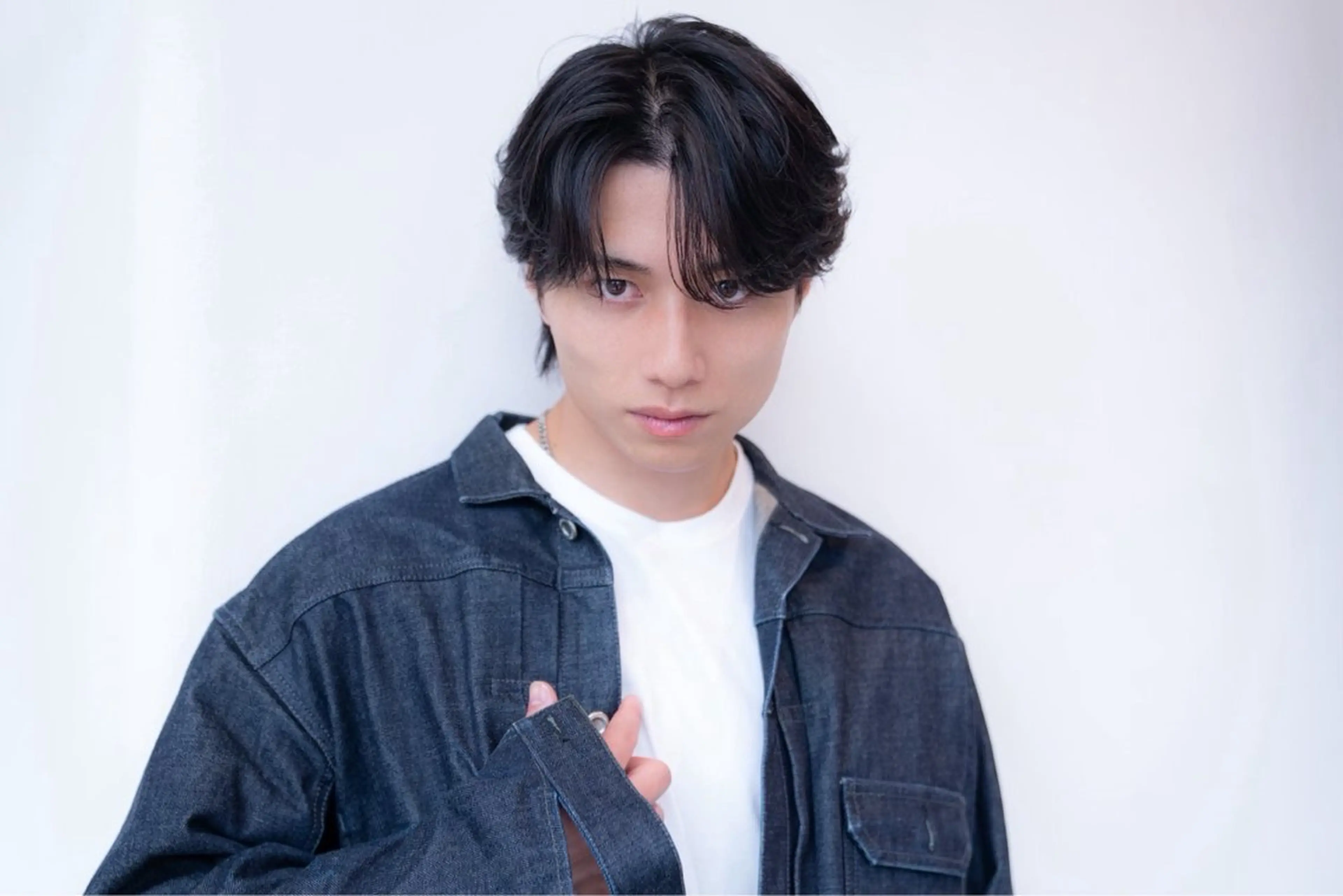 メンズ センターパート 学生（メンズ向け） カット 韓国ヘア/レイヤー そーた/渋谷駅のヘアスタイル