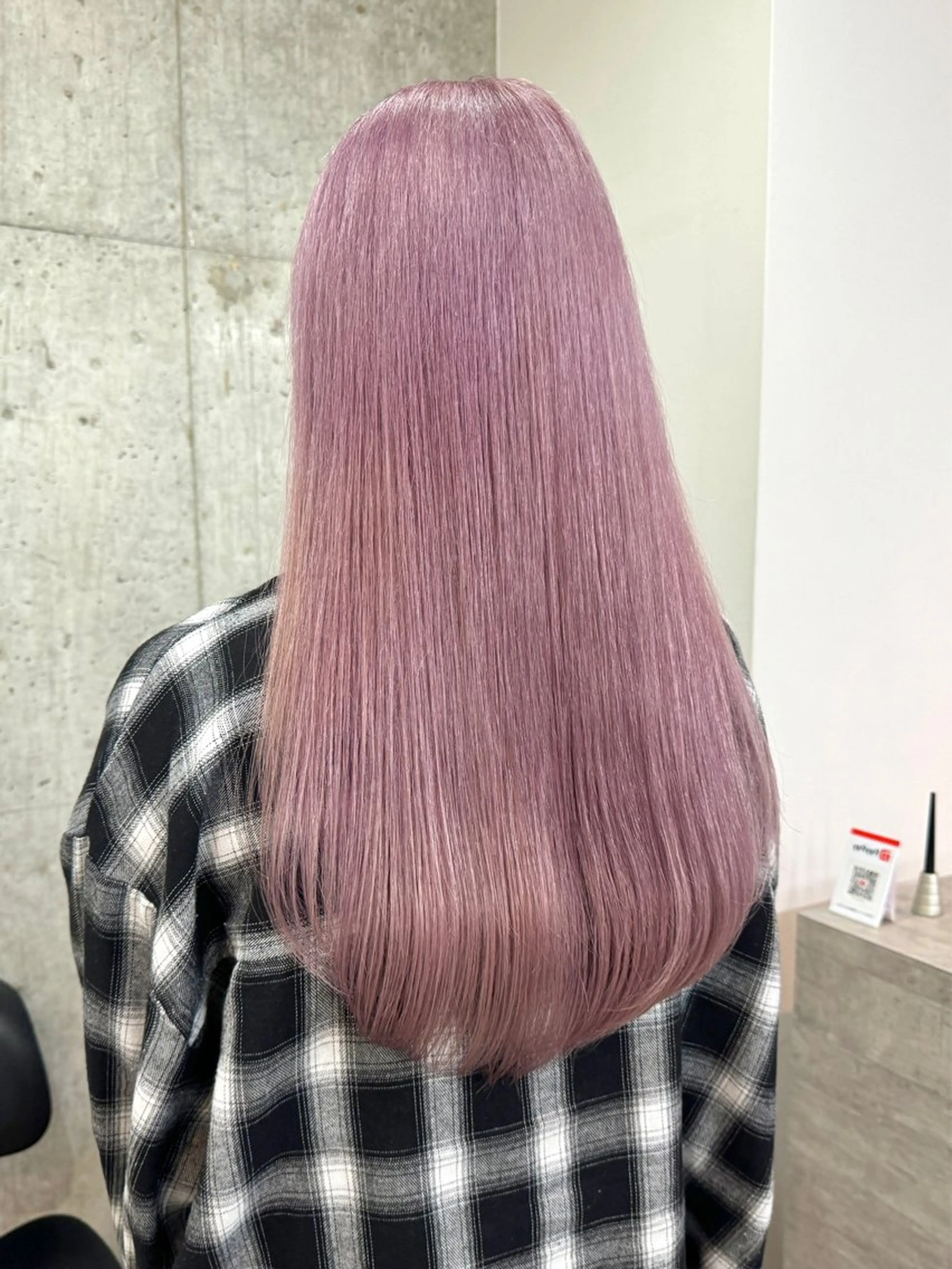 ロング カラー ラベンダーカラー ピンクカラー ピンクラベンダー ヘアカラー トリートメント 切りっぱなしボブ/ ブリーチカラー/大塚のヘアスタイル