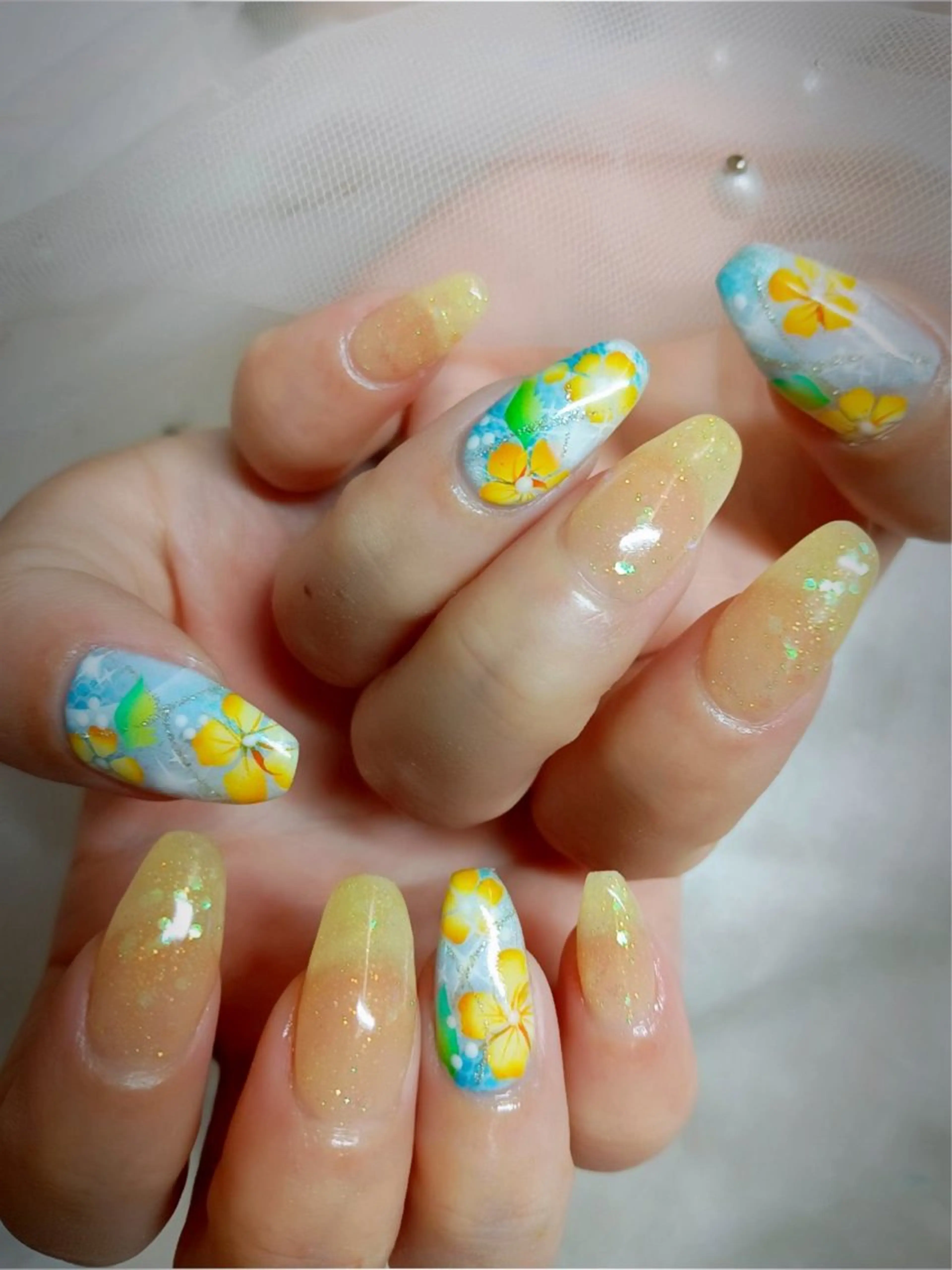 ご新規さま限定🌹エアーブラシアート✨お花アート🌈ジェルワンカラー6本＋エアブラシ アート4本（オフ込み）の写真