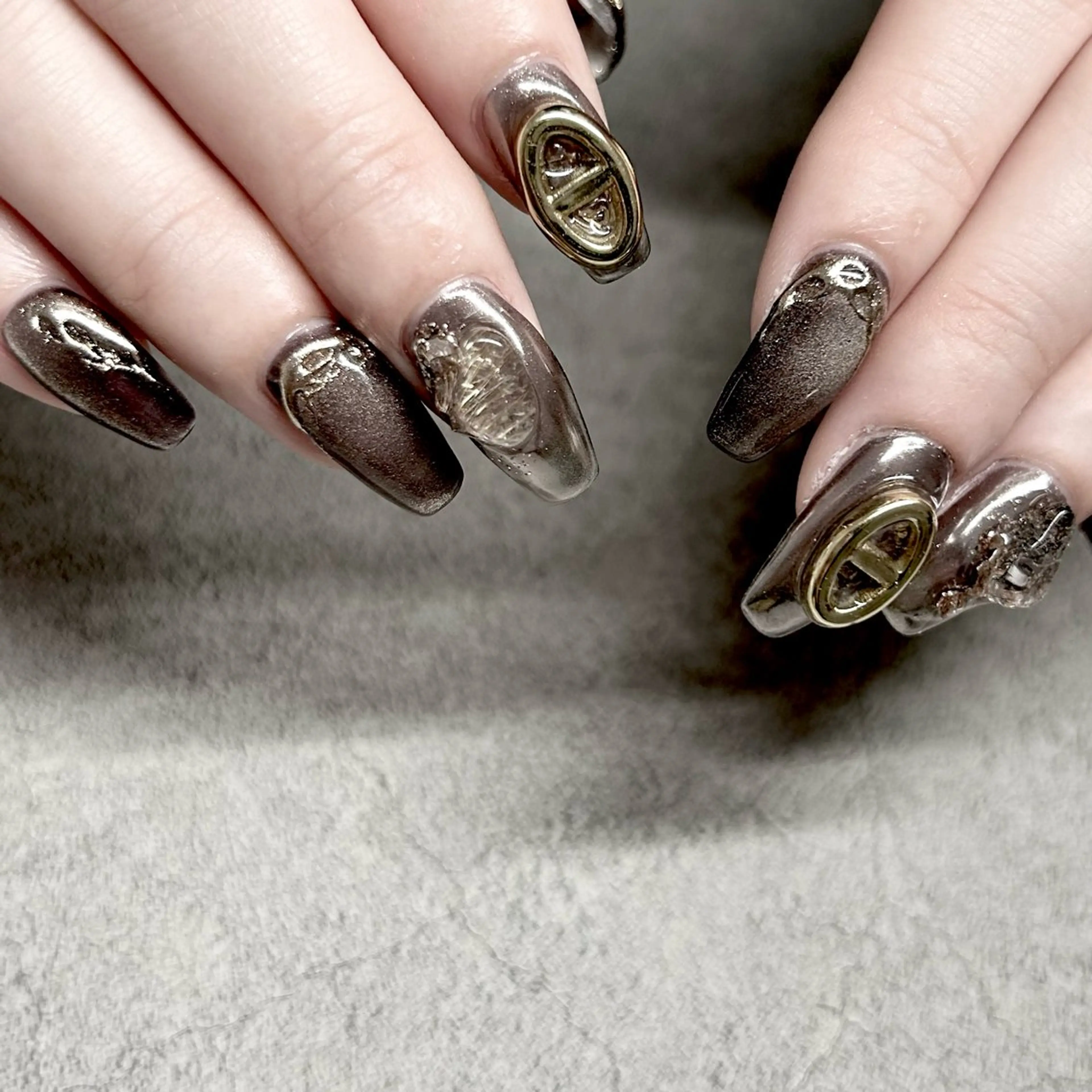 ネイル ジェルネイル ロングネイル マグネットネイル ミラーネイル ニュアンスネイル ハンドネイル ハンドケア she nail studio所属・パラジェル/スカルプ salonOerbaのネイルデザイン