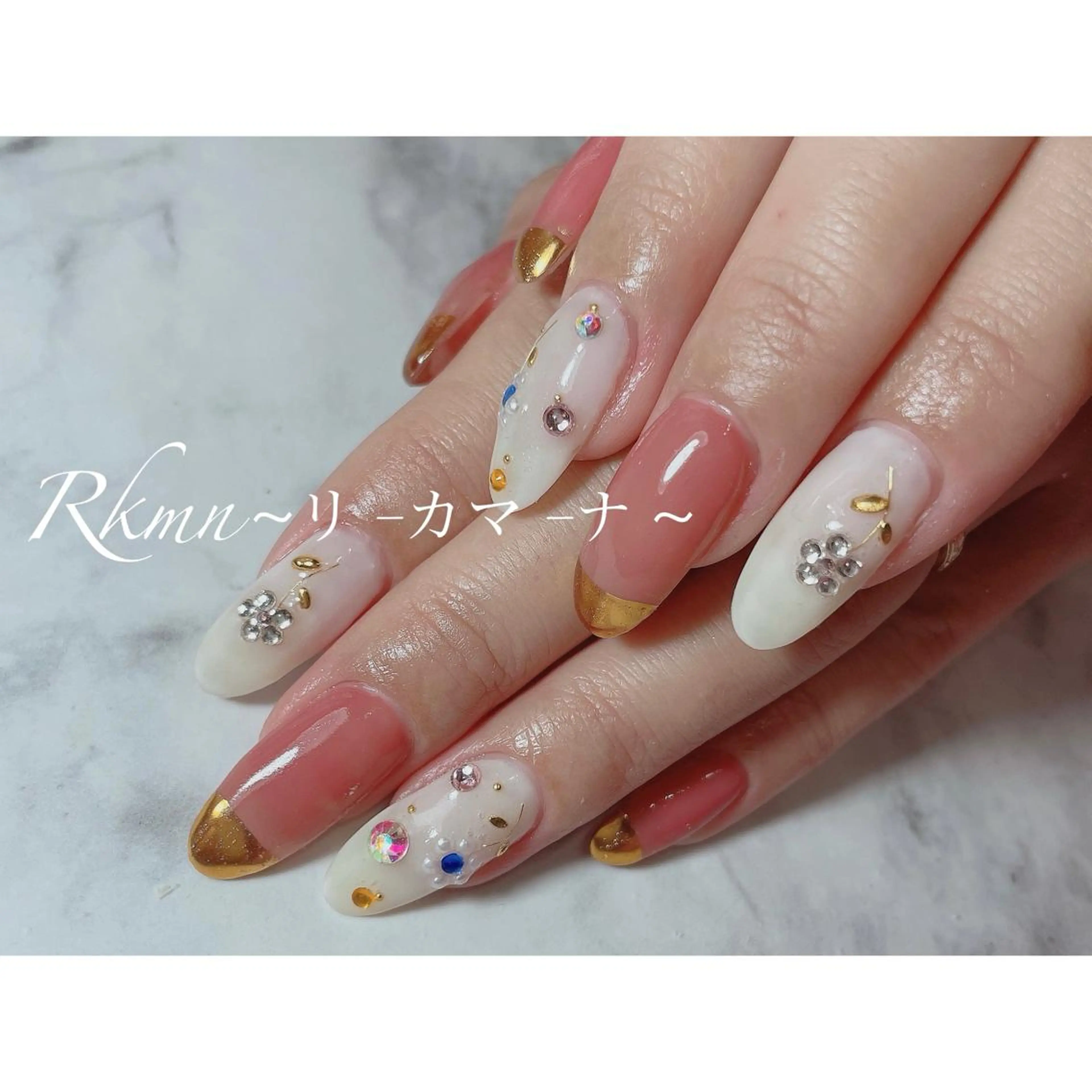 ネイル アートネイル フラワーネイル フレンチネイル ゴールド ミラーネイル ハンドネイル フットネイル ハンドケア Rkmn ~リ-カマ-ナ~のネイルデザイン