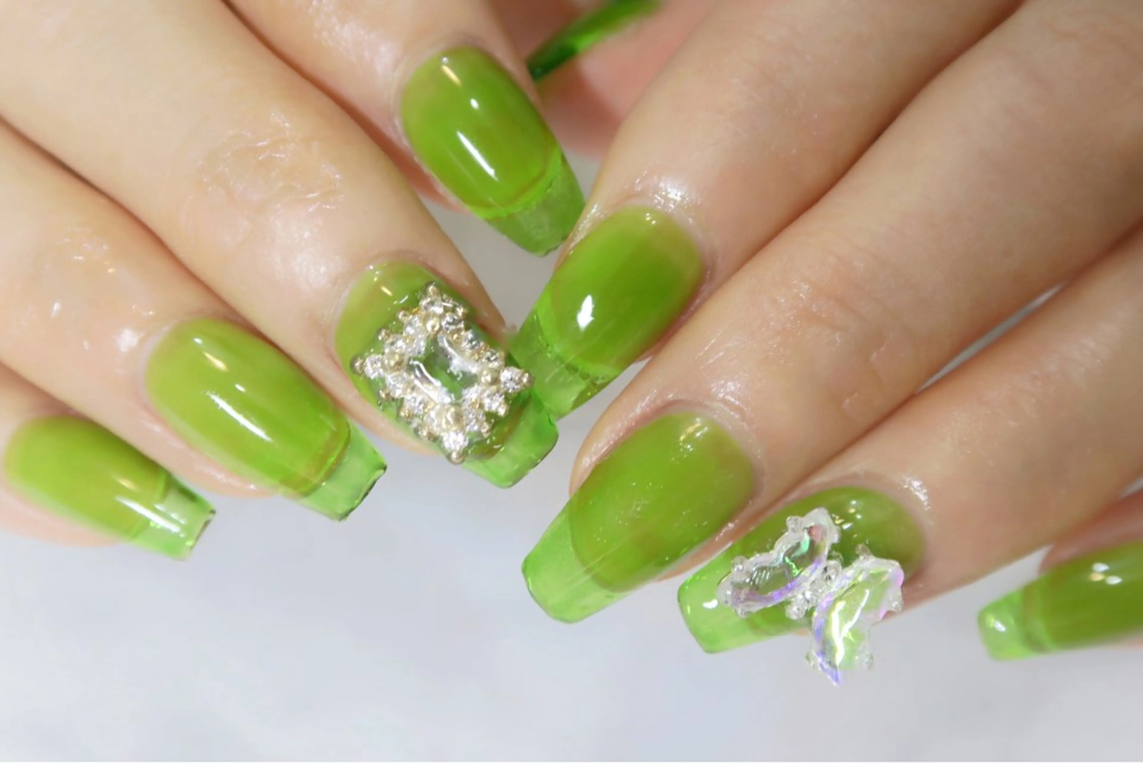 ネイル glossnail MIKIのネイルデザイン