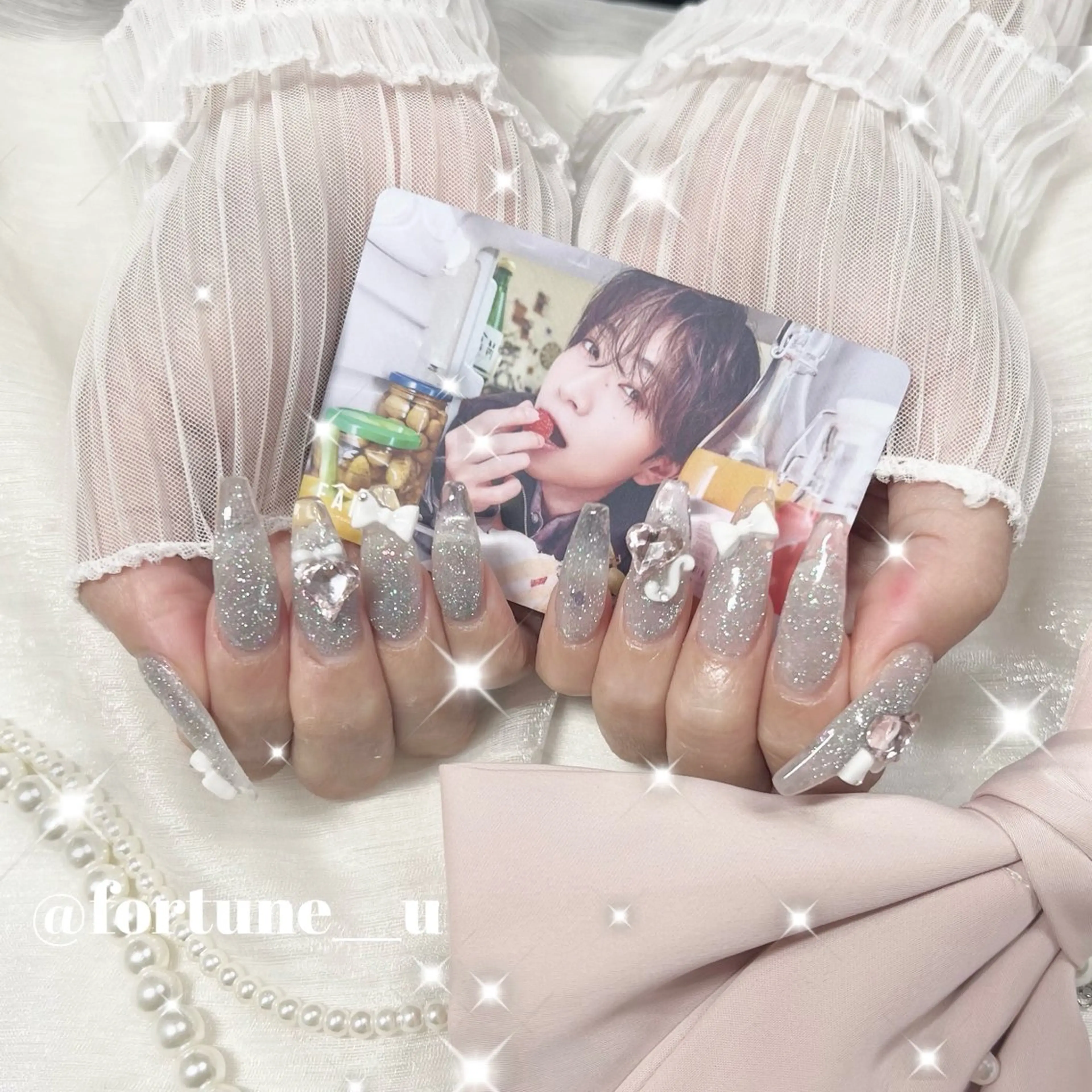 ネイル チークネイル ガーリー 韓国ネイル 水色 持ち込み ハンドネイル 💜 Yuuna💜のネイルデザイン