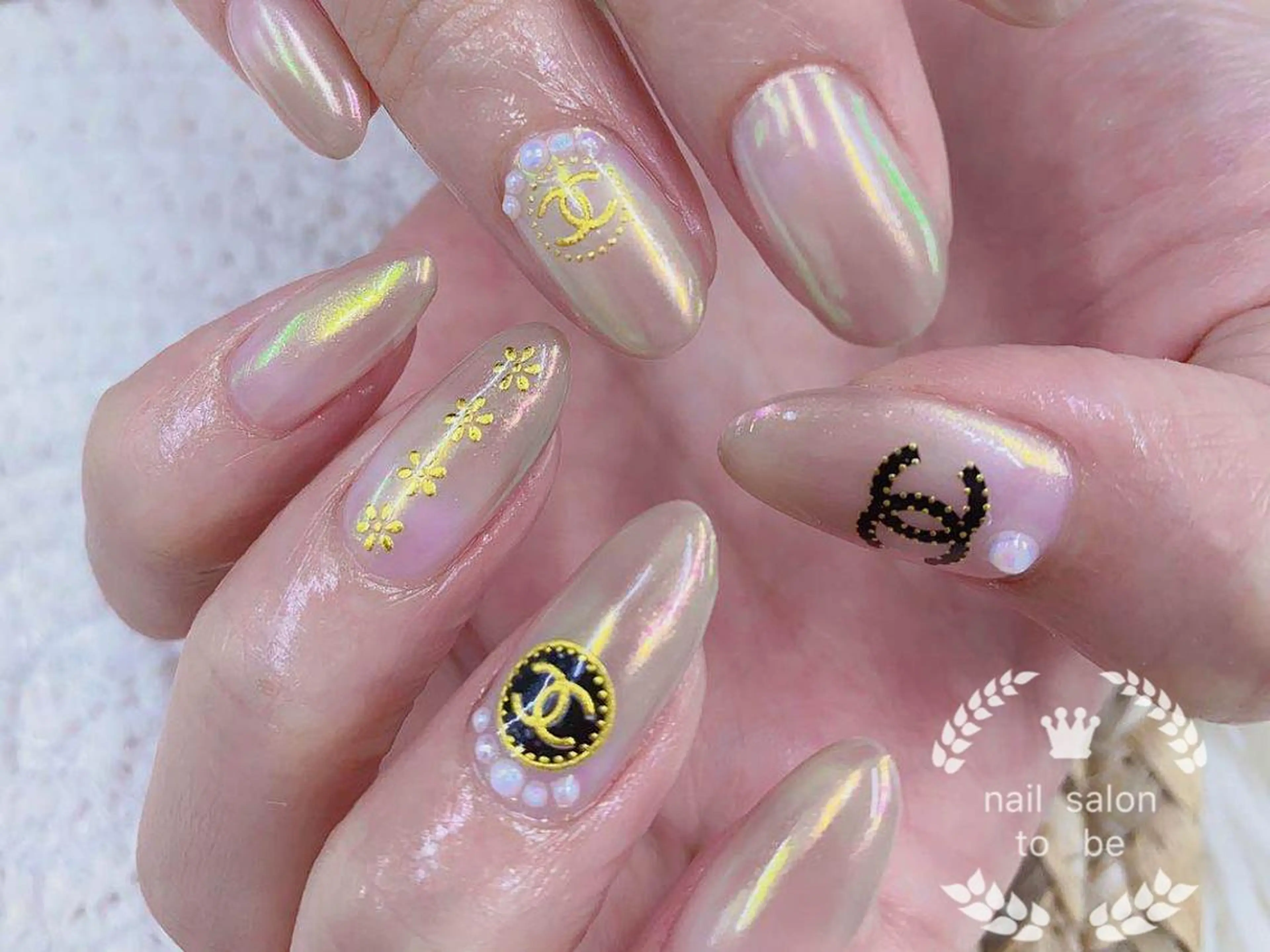 ネイル オーロラネイル ミラーネイル ハンドネイル Nail Salon To Beのネイルデザイン