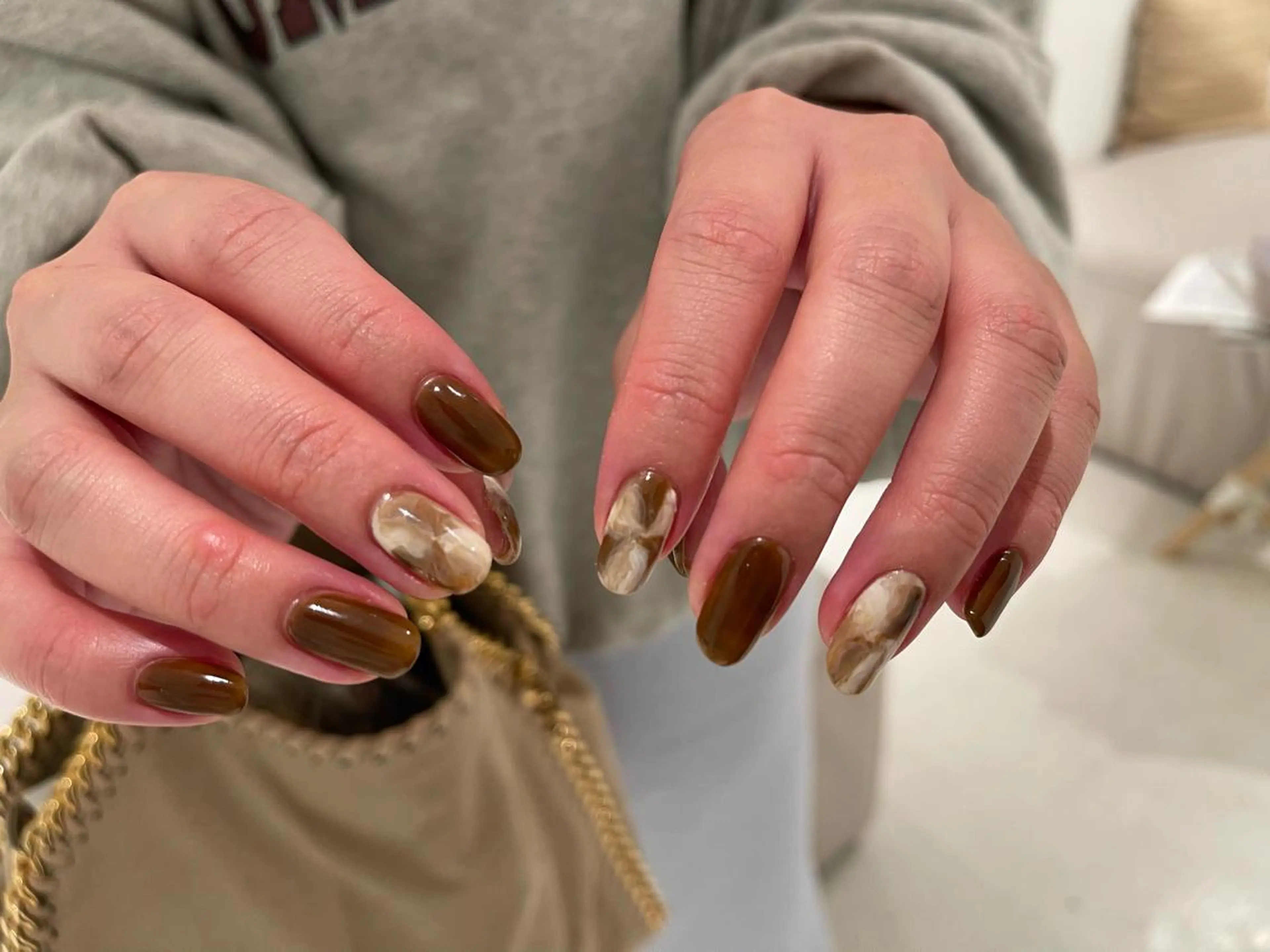 ネイル esby Loely MIZUKIのネイルデザイン