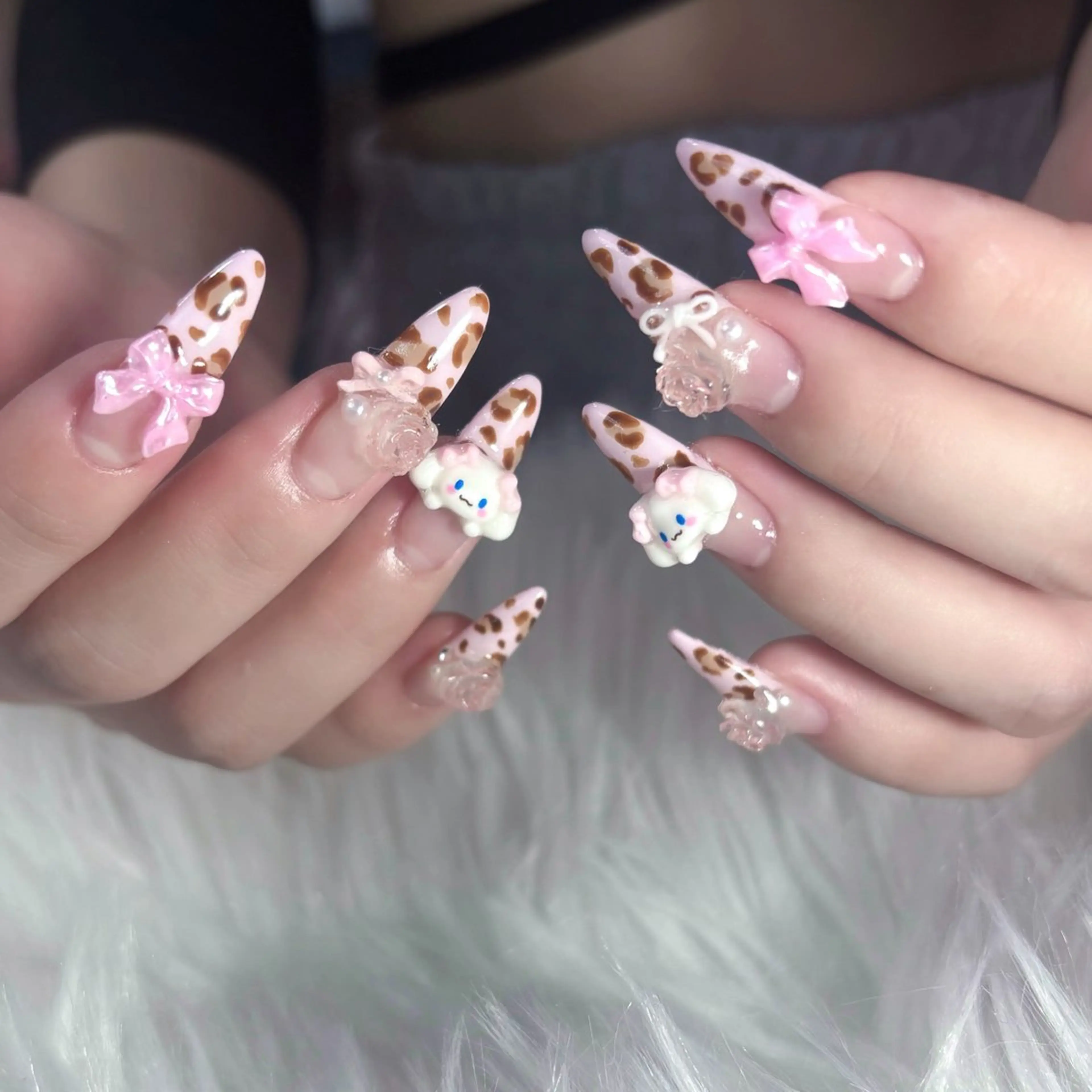 ネイル ハンドネイル リ サのネイルデザイン