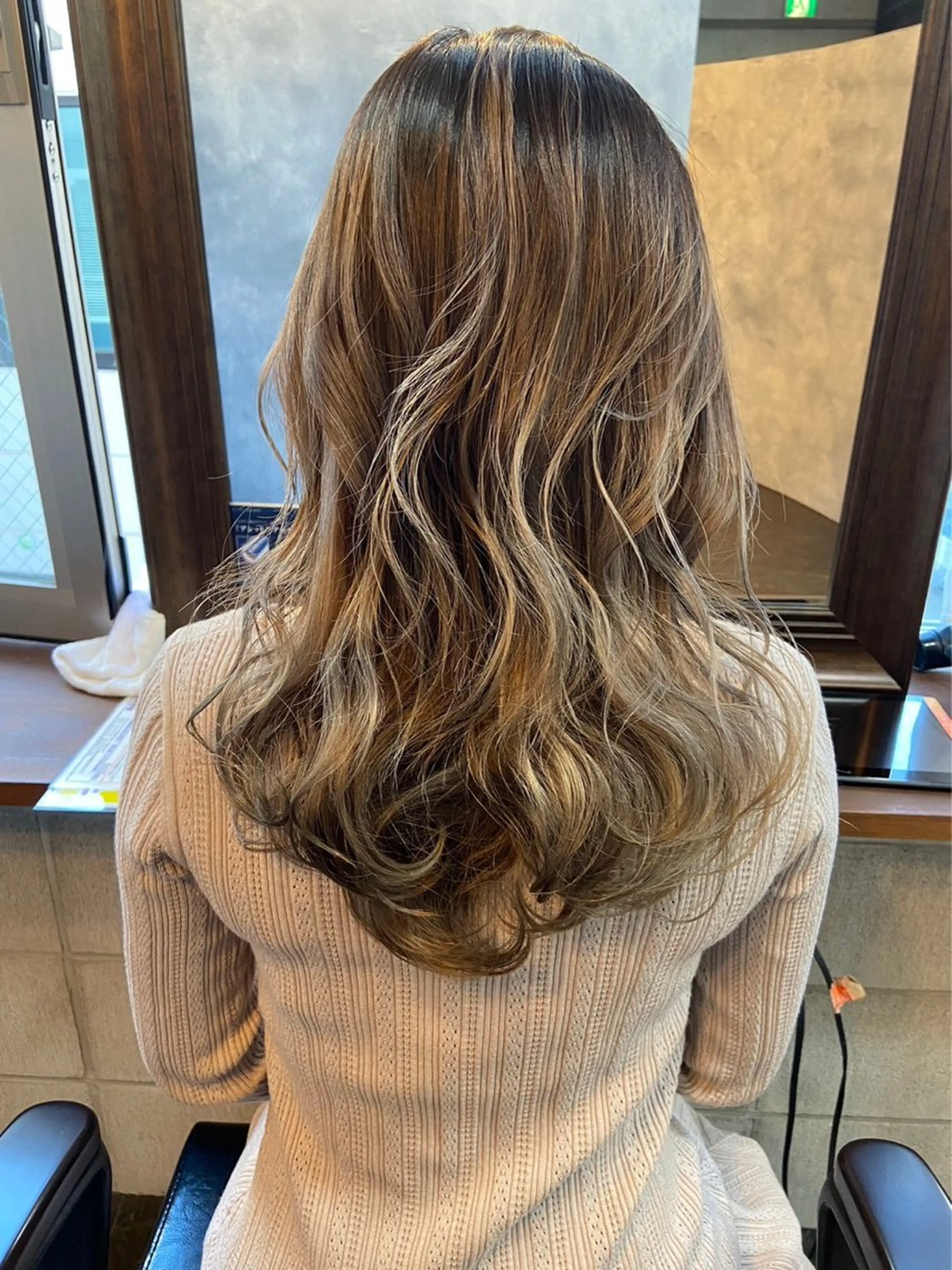 ロング カット ヘアカラー トリートメント 中山 丈也のヘアスタイル