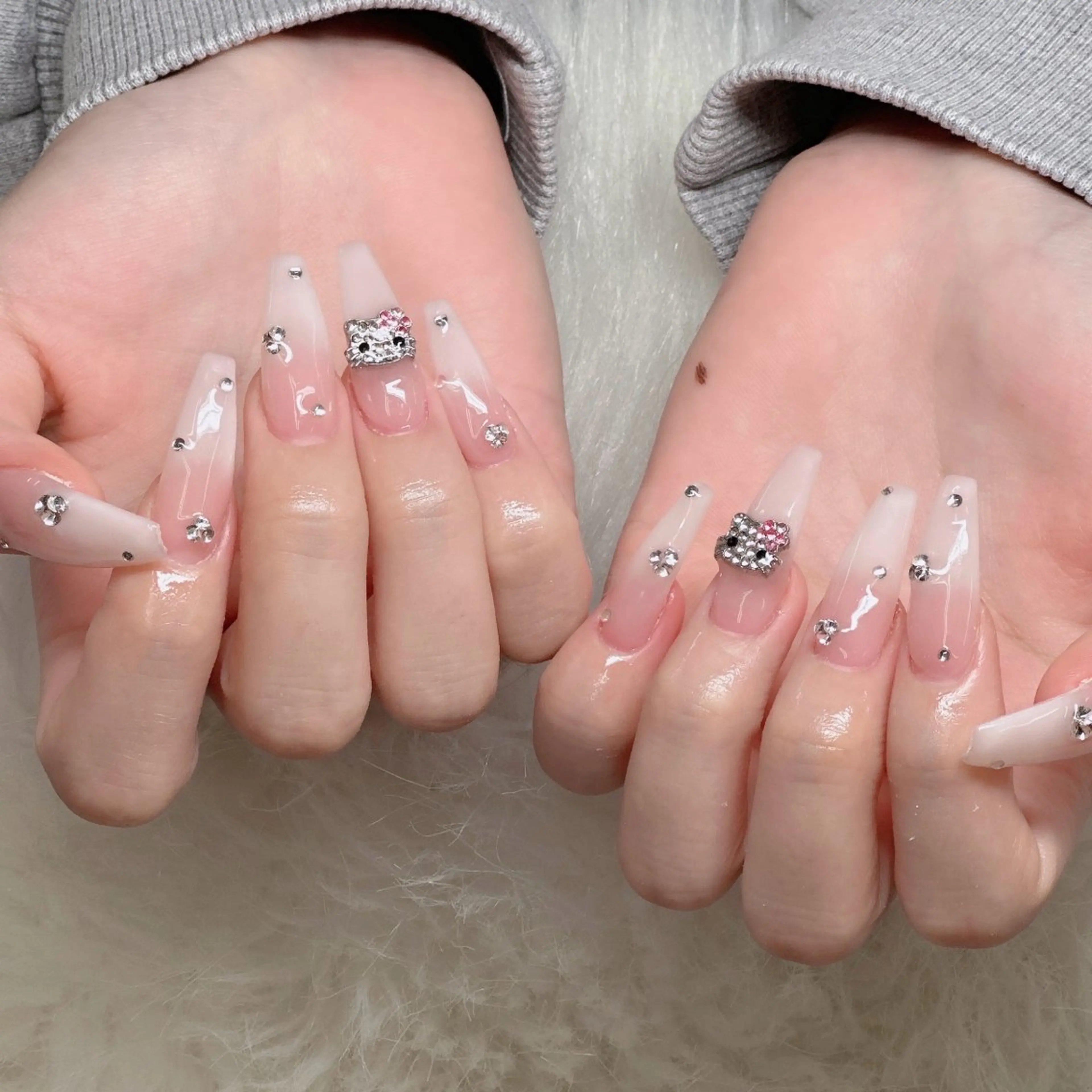 ネイル ロングネイル マグネットネイル リボン 夏ネイル スーパーロングネイル ハンドネイル Hani Nail XUKAのネイルデザイン