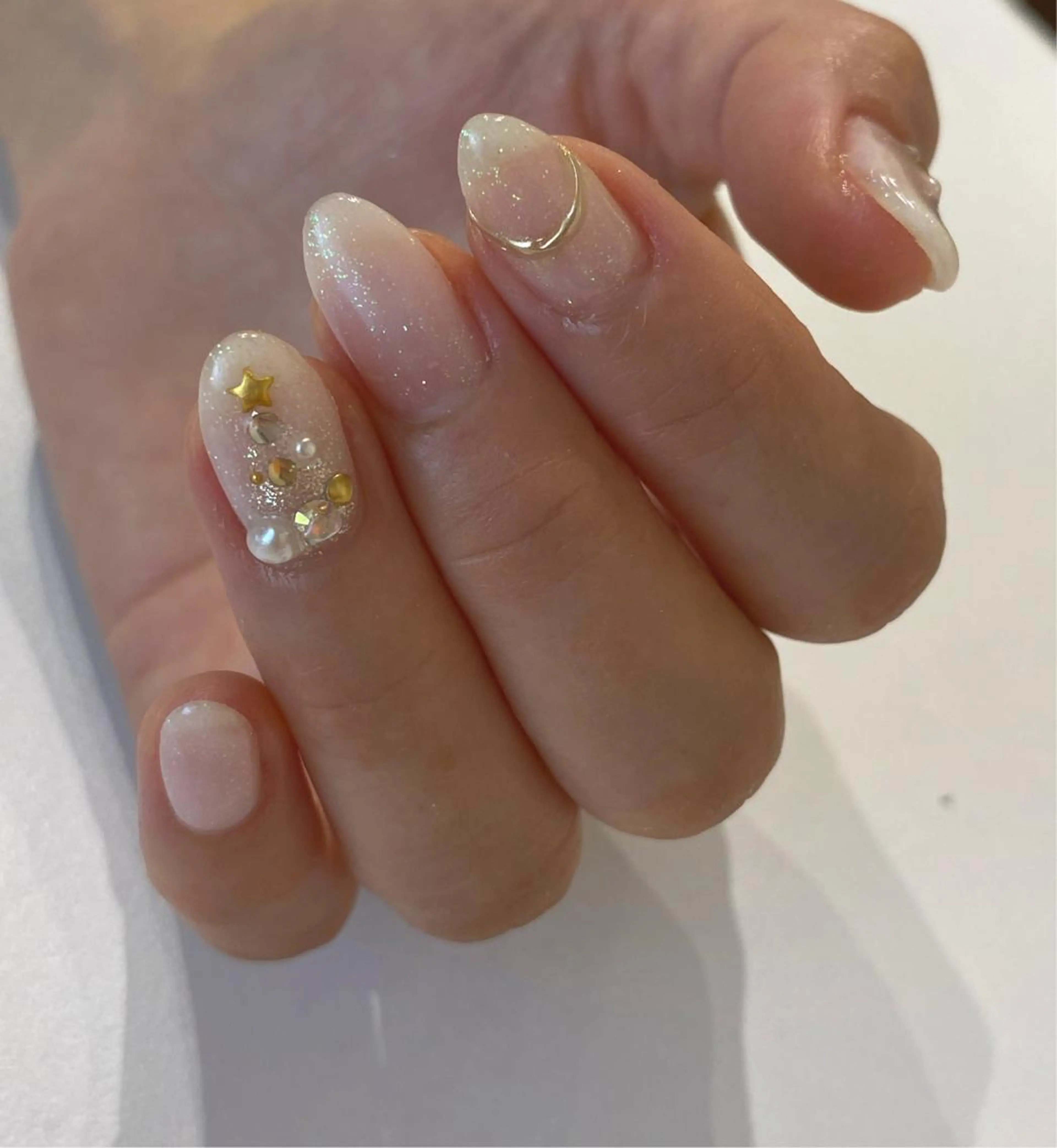 ネイル 冬ネイル クリスマス ハンドネイル Ann. nail.tokyo所属・Ann nailのネイルデザイン
