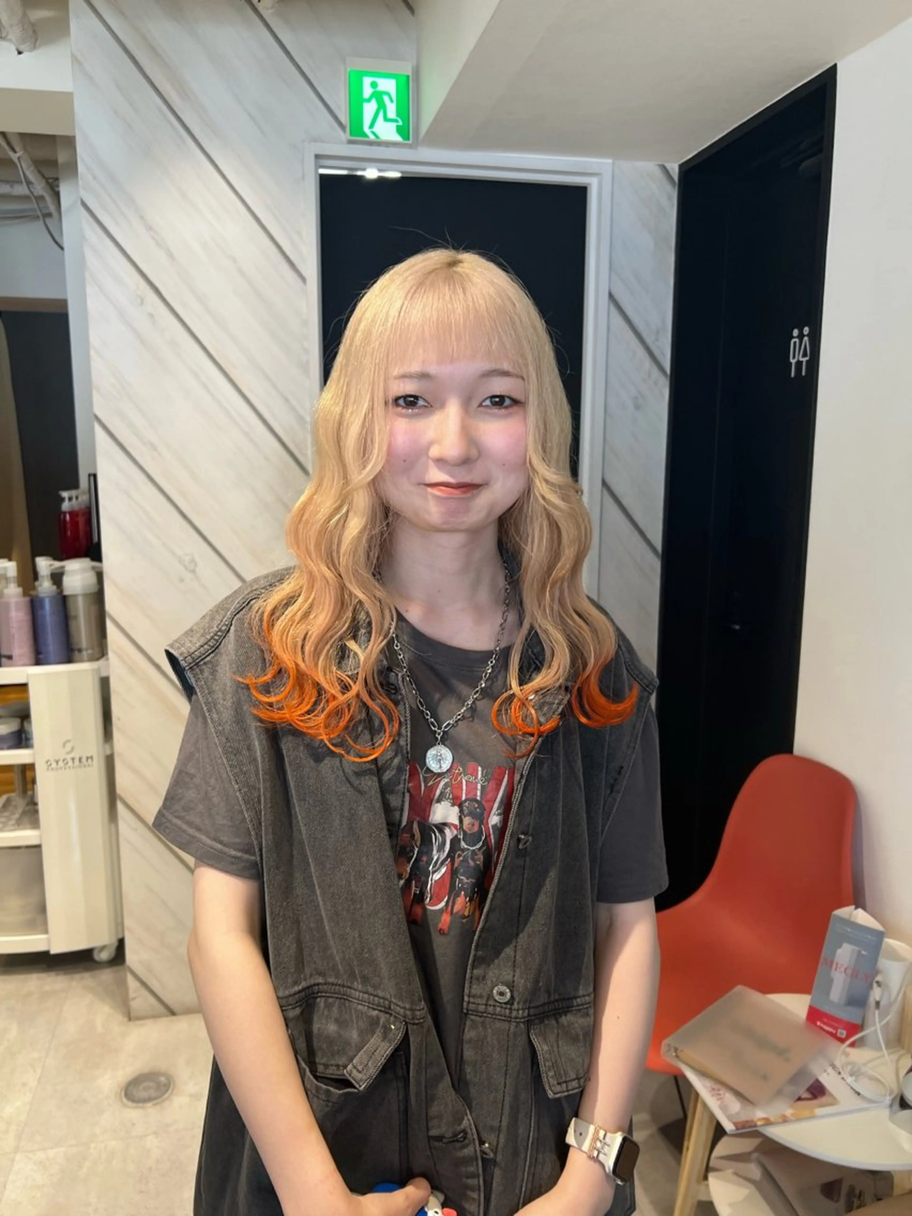 ミディアム デザイン🥇複雑履歴 ハイトーン特化のヘアスタイル