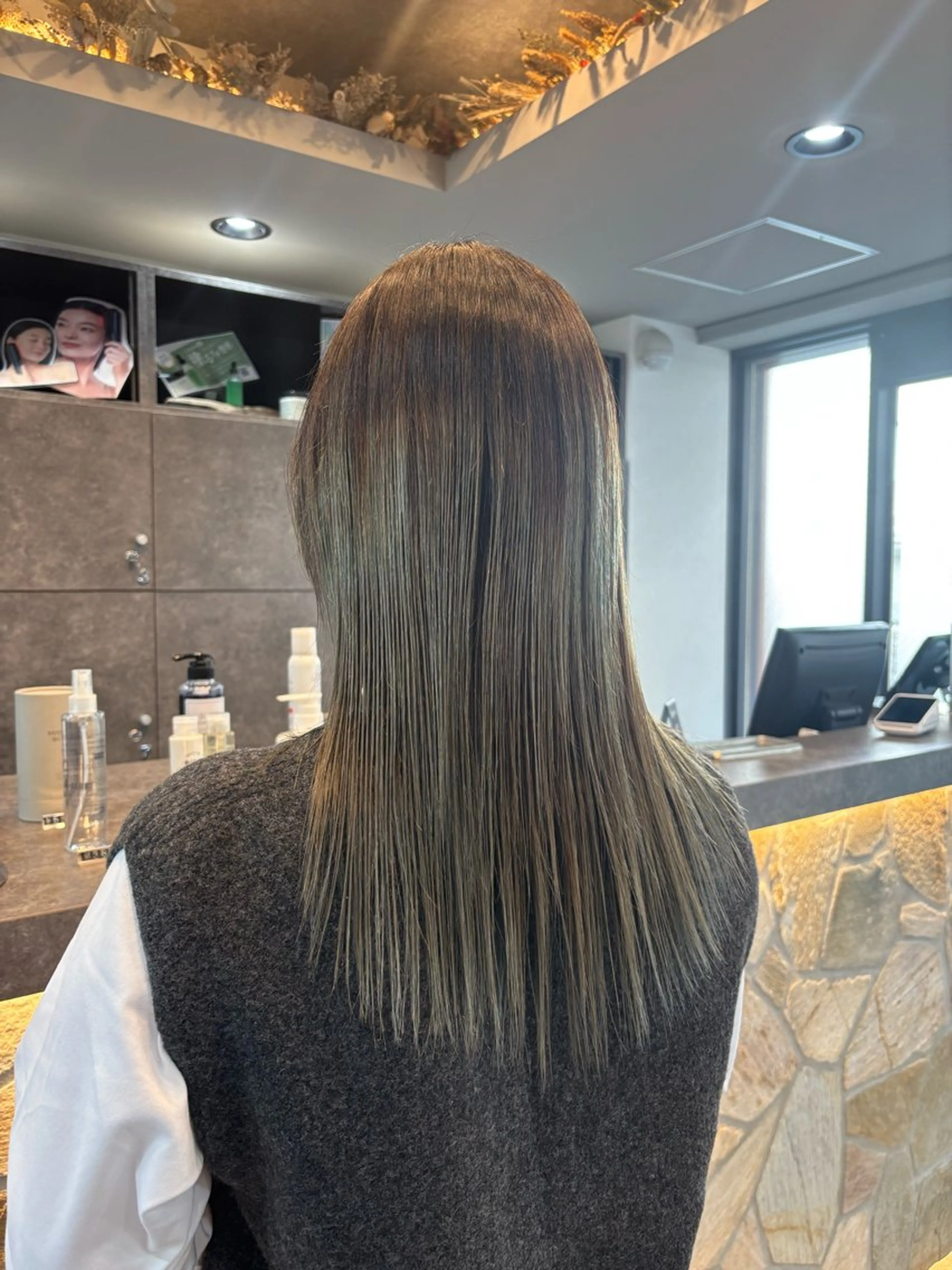 カラー レイヤー✂︎ぷつボブ 艶カラー🤍noaのヘアスタイル