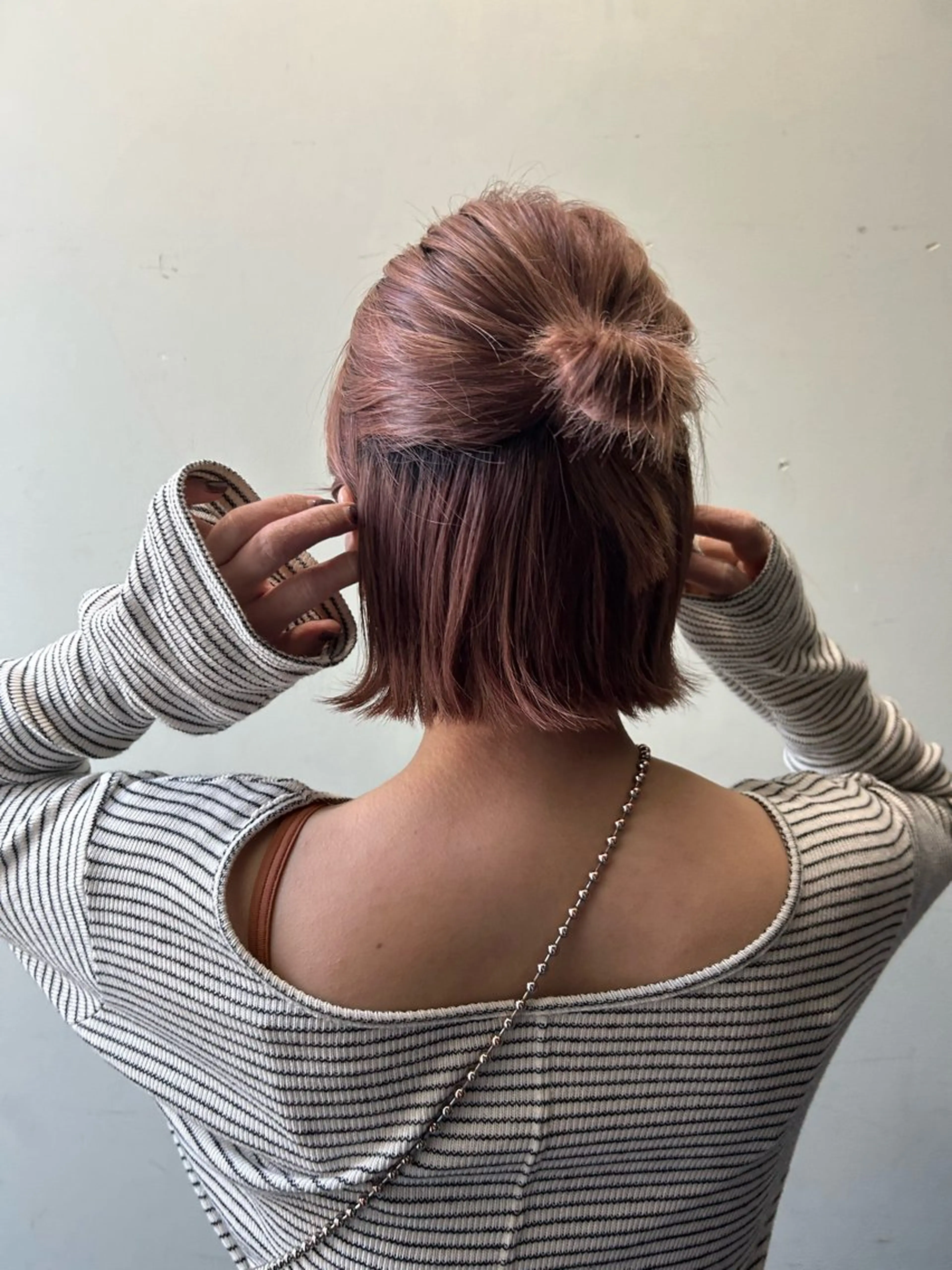 ショート カラー モリ アヤノのヘアスタイル