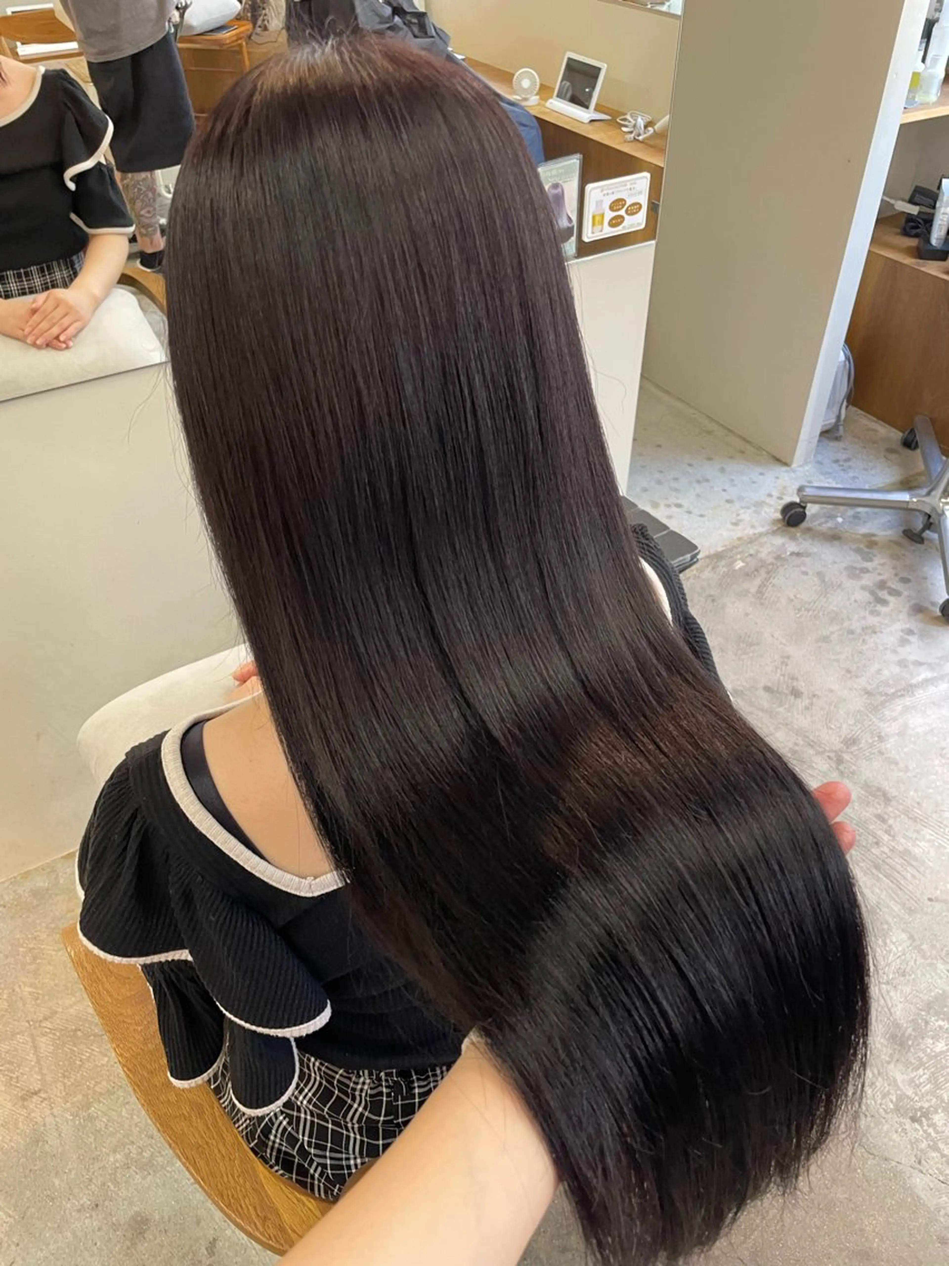 ロング カラー 山下 悠月のヘアスタイル