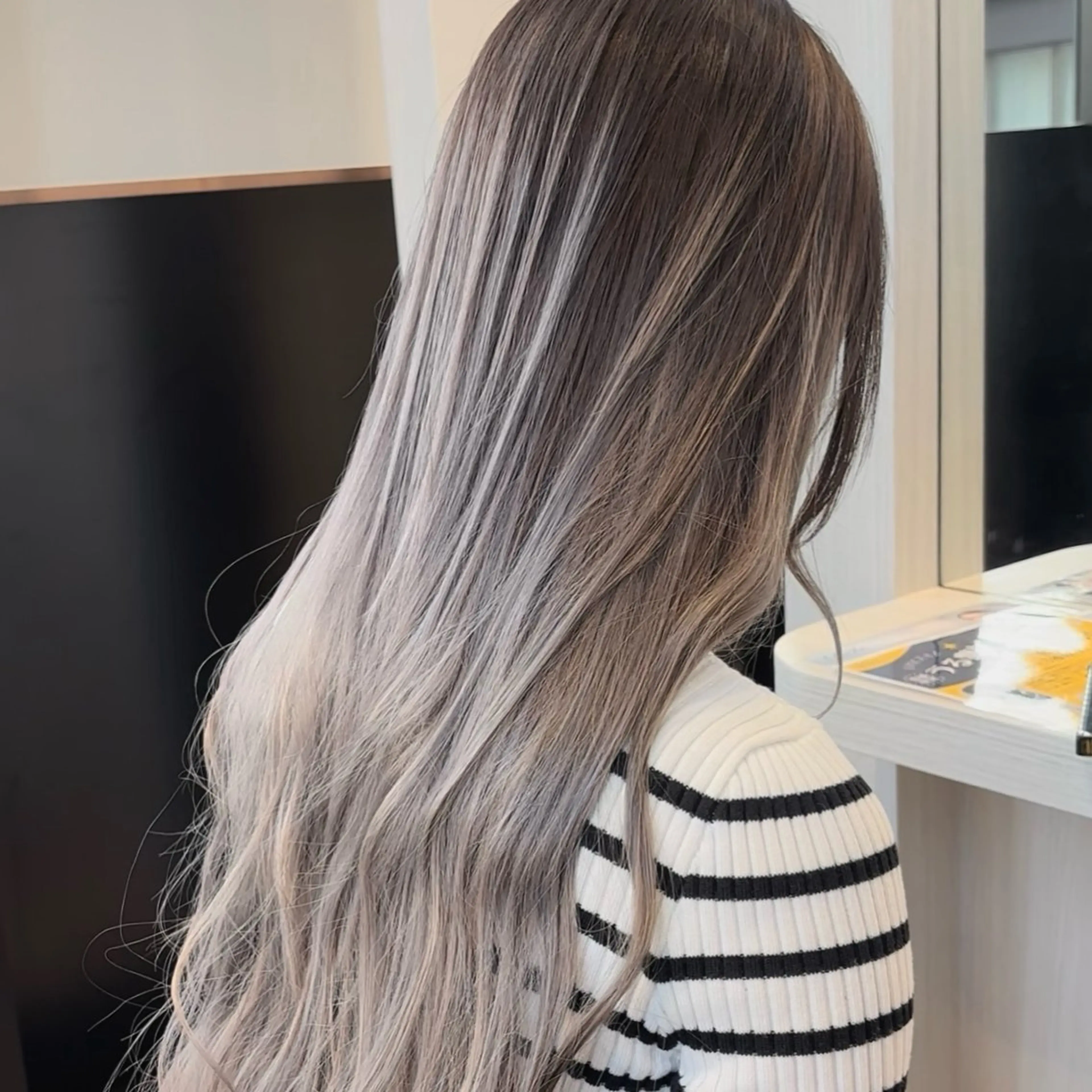 【㊗️卒業生限定✨】ダブルカラー+Aujua 1 stepトリートメント（ブリーチなしダブルカラーも可）【ミニモ学割】の写真