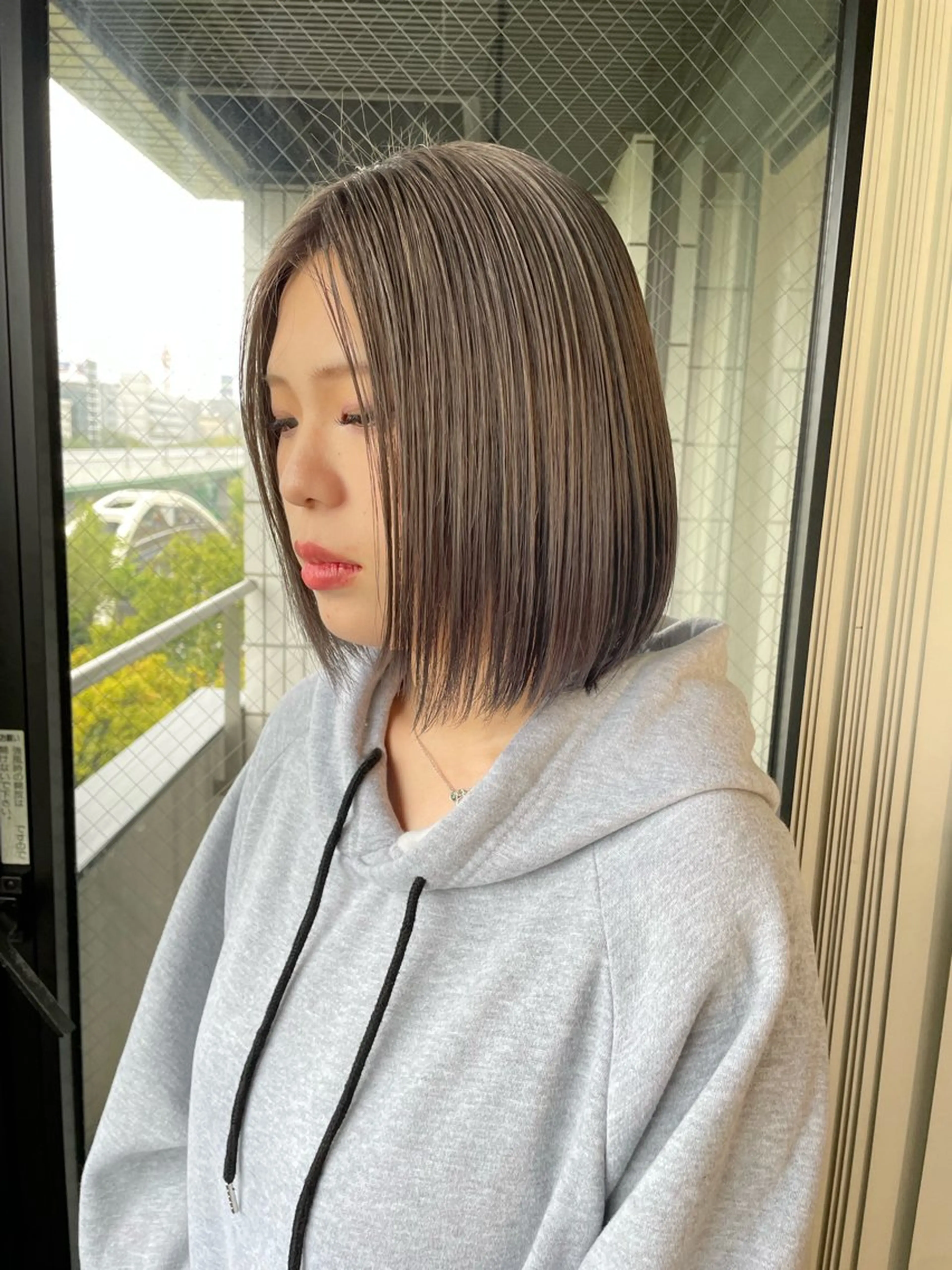 ミディアム カラー ベージュカラー ブリーチ ケアブリーチ ダブルカラー グレージュ ヘアカラー トリートメント 暖色カラー🍒 ケアブリーチ/akiのヘアスタイル