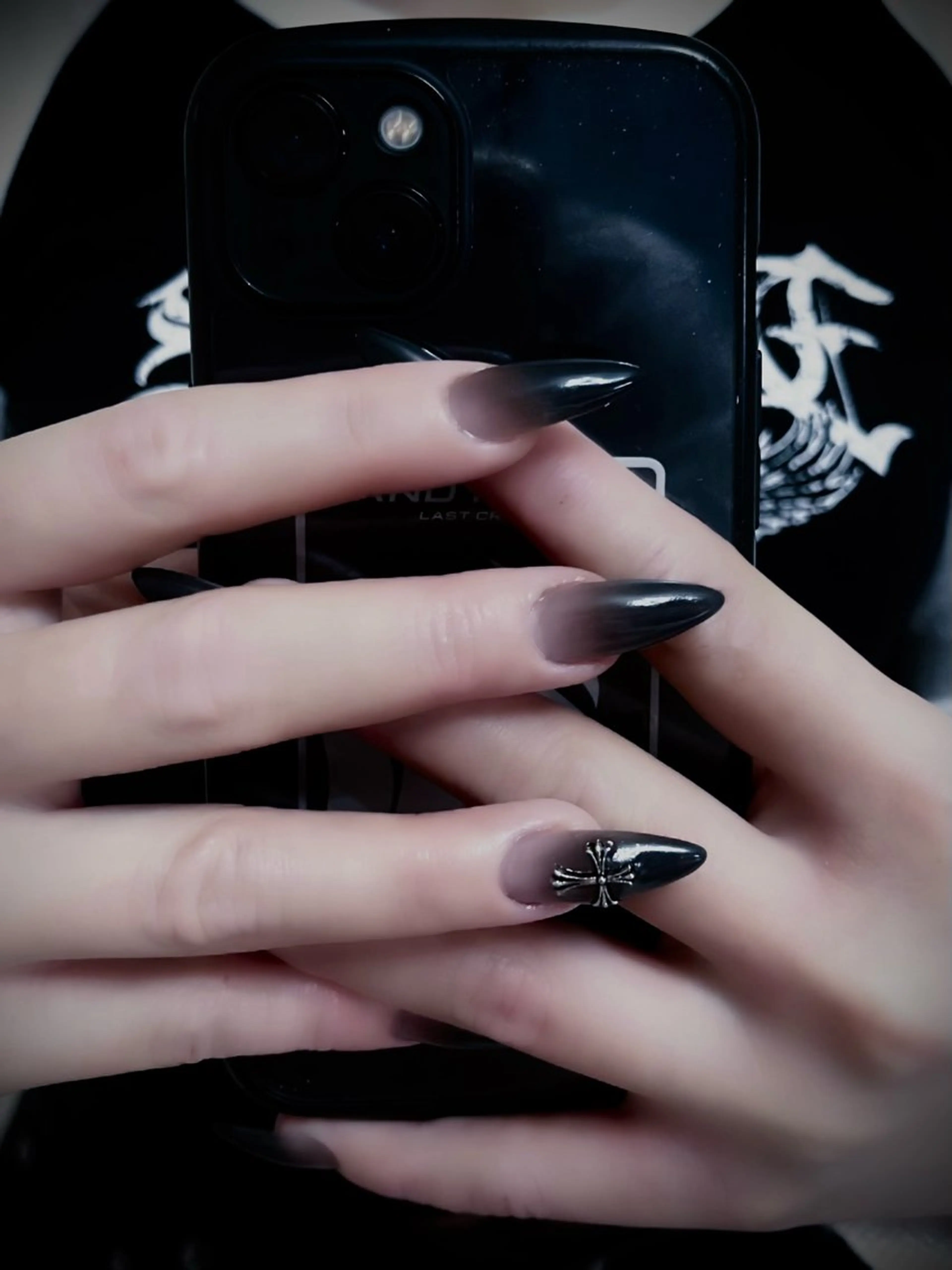 ネイル キラキラネイル マグネットネイル ワンカラーネイル スカルプネイル ワンホンネイル nine.🦋 YUKOのネイルデザイン