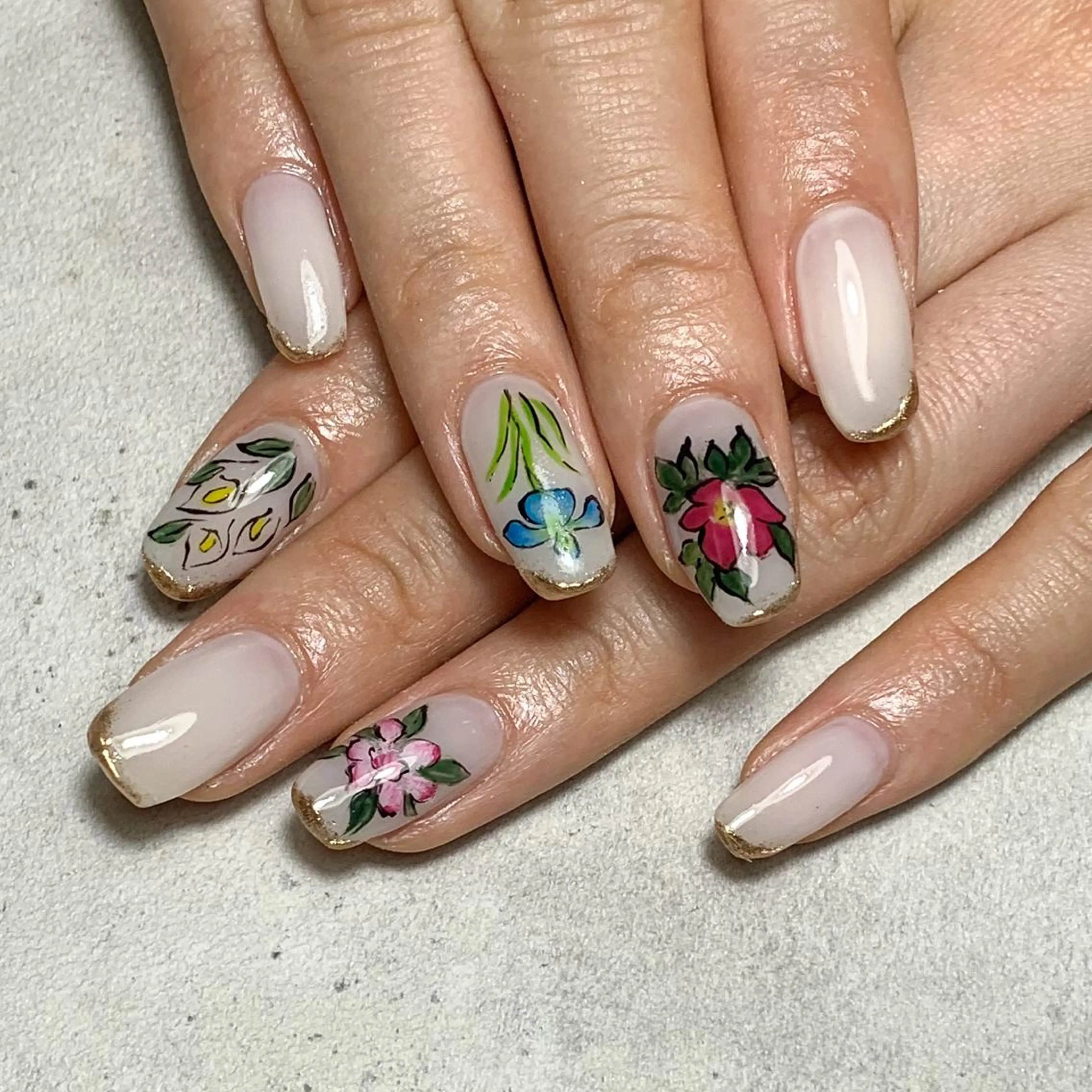 ネイル atelier　FIORITURA所属・FIORITURA aiのネイルデザイン