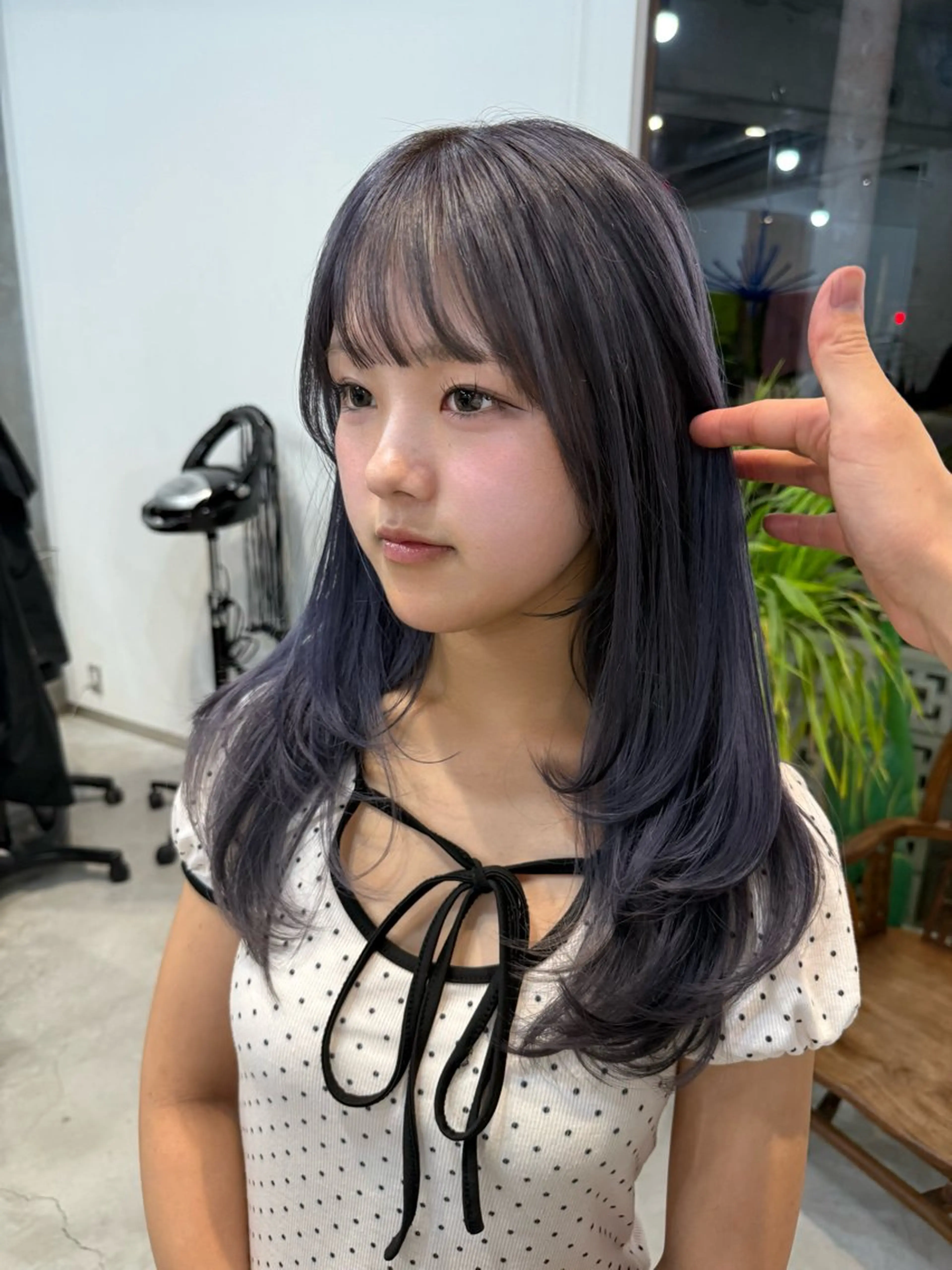セミロング カラー グレージュ ラベンダーカラー ラベンダーグレージュ ラベンダーグレー 顔周りカット カット ヘアカラー カイリ /レイヤーカットのヘアスタイル