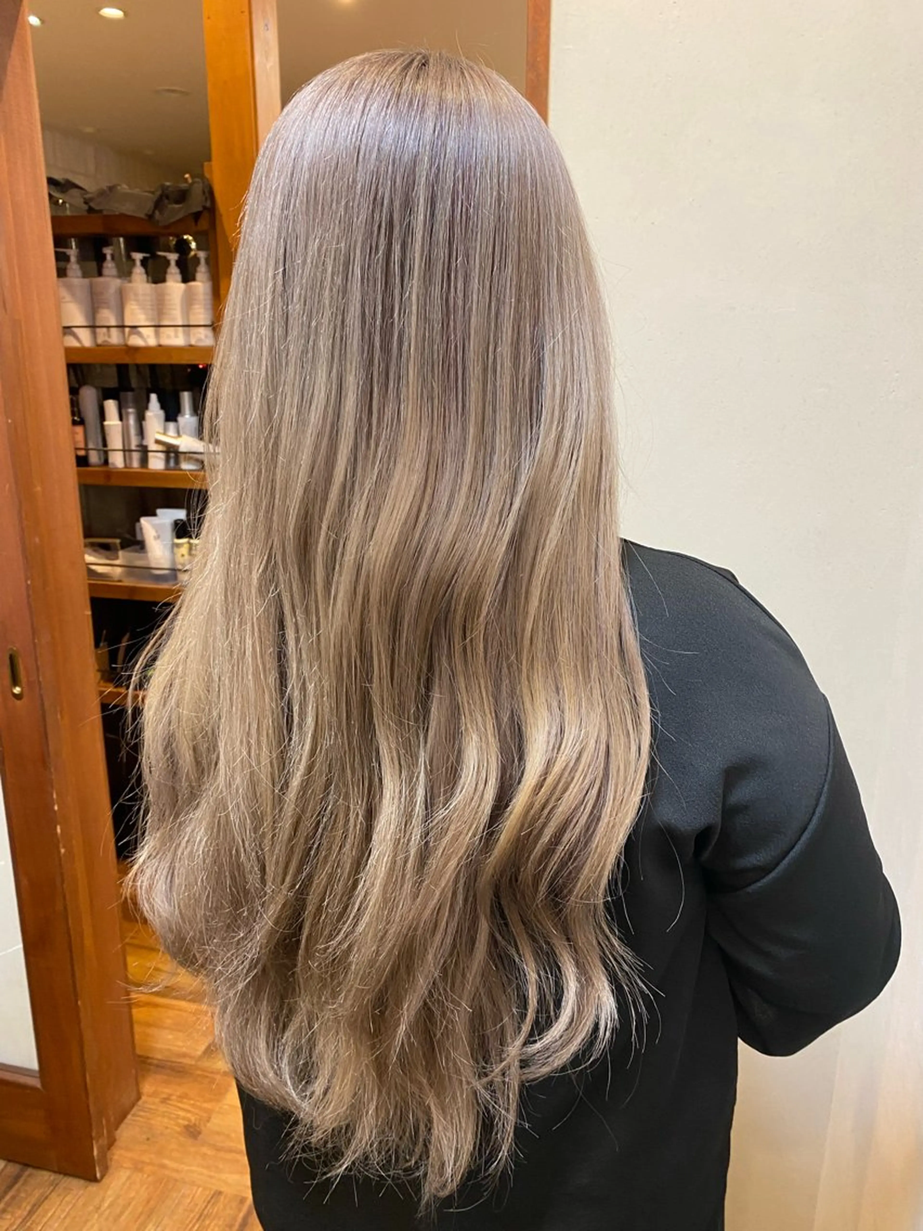 ロング カラー 石毛 ひかるのヘアスタイル