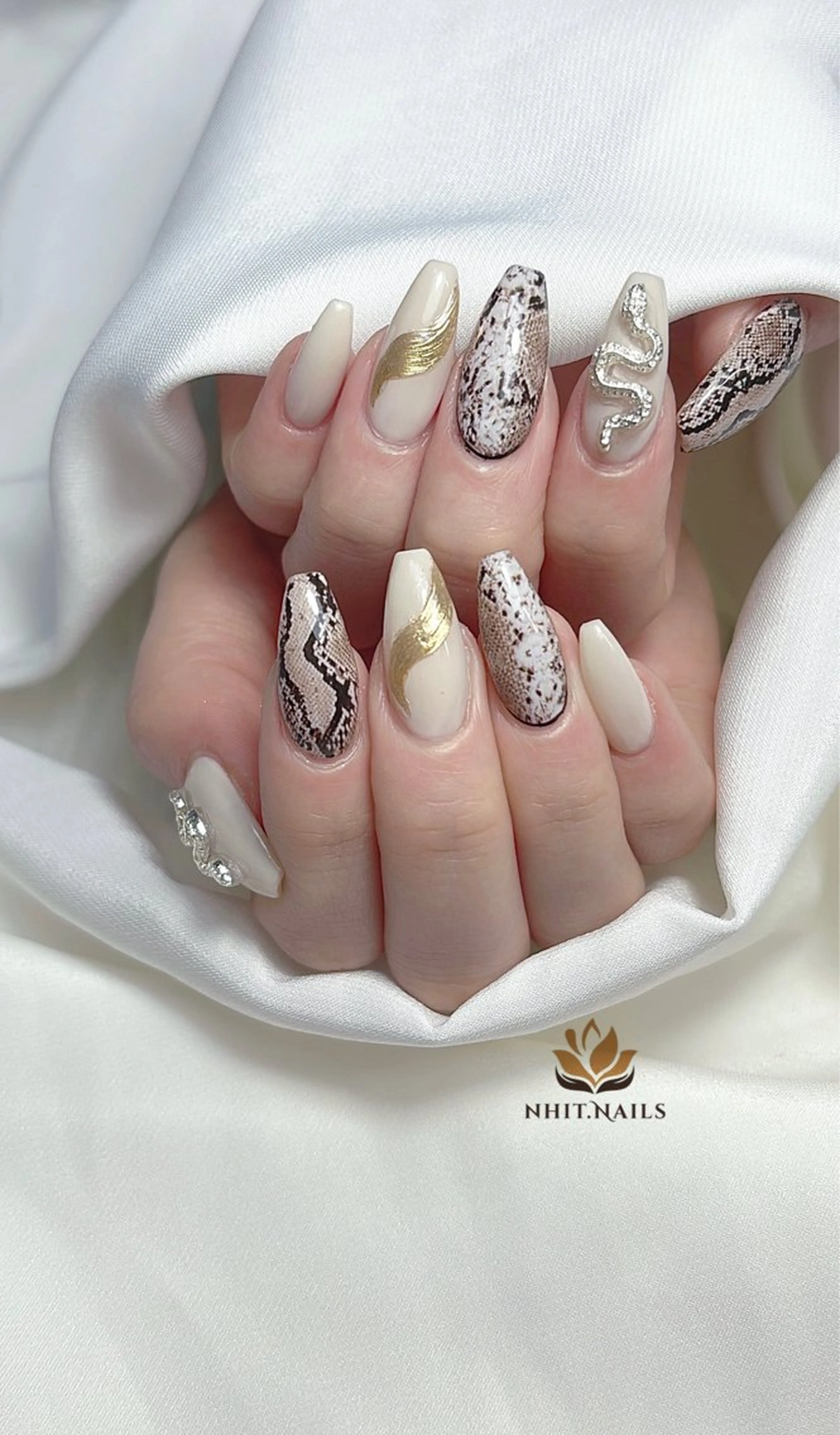 ネイル Nhit Nailsのネイルデザイン