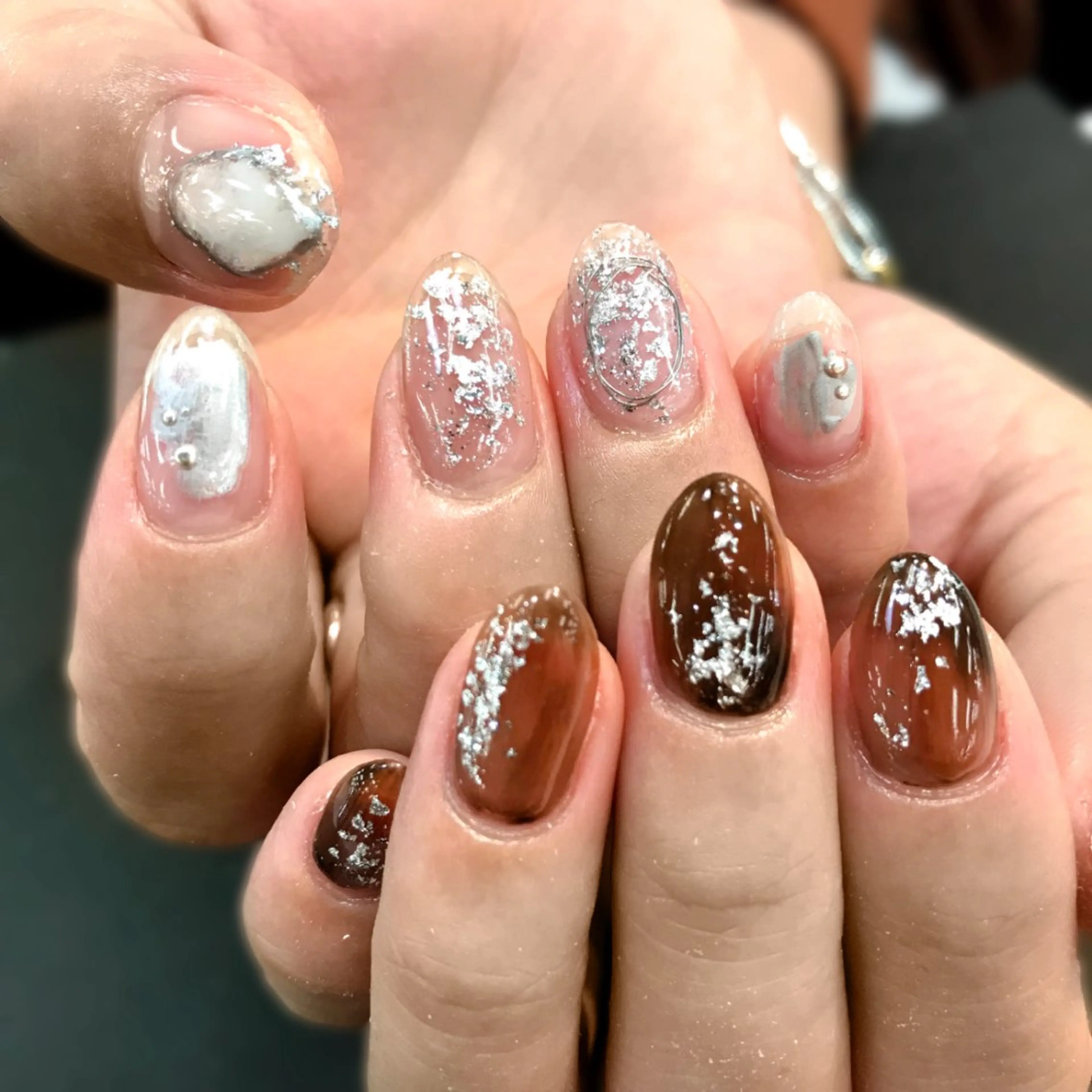 ネイル ブラウン クリアネイル ジェルネイル ニュアンスネイル ハンドネイル NAIL MOONのネイルデザイン