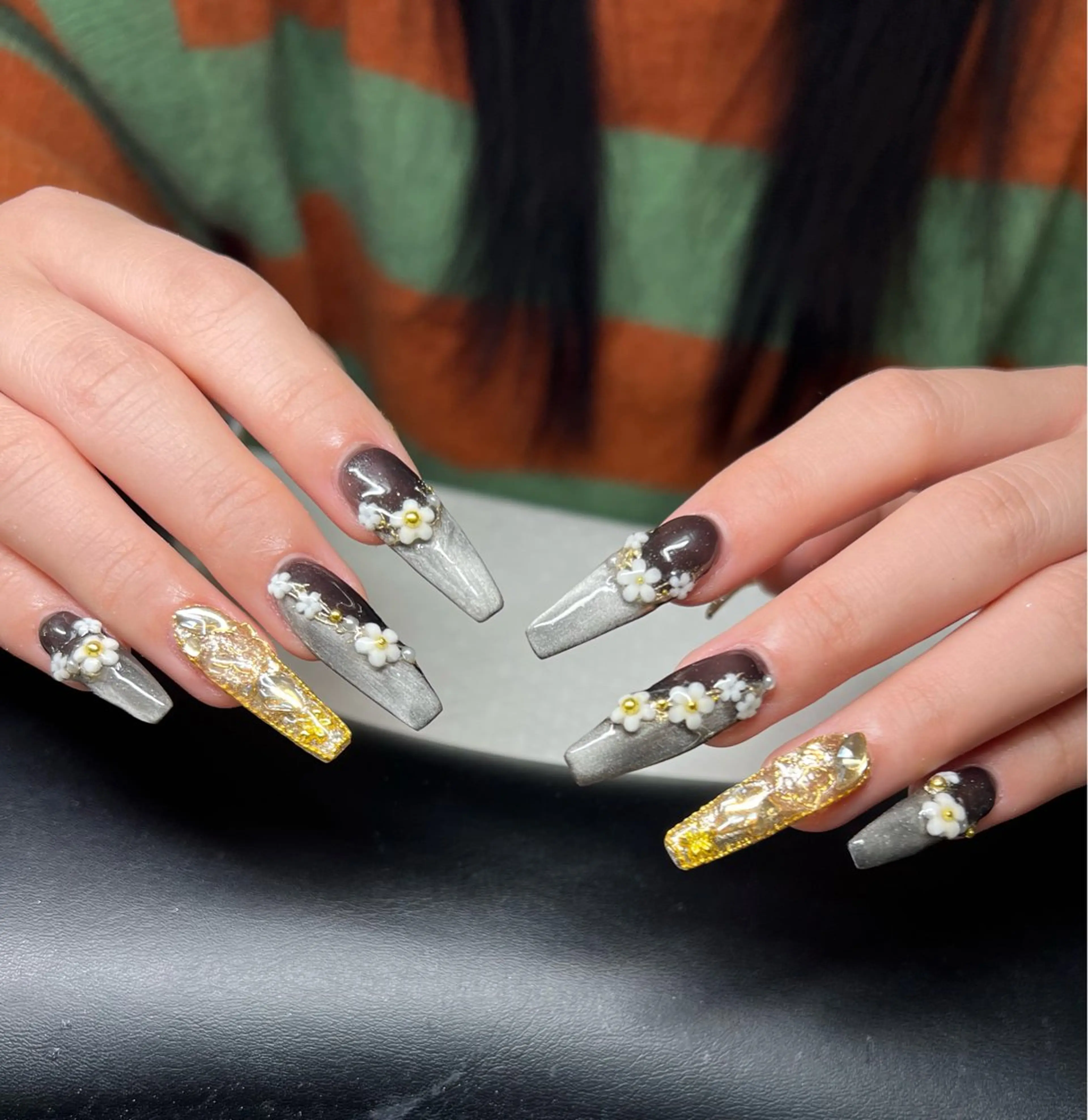 ネイル 長さ出し グラデーション キラキラネイル マグネットネイル ミラーネイル Lee Nails チップ長さだし専門店のネイルデザイン