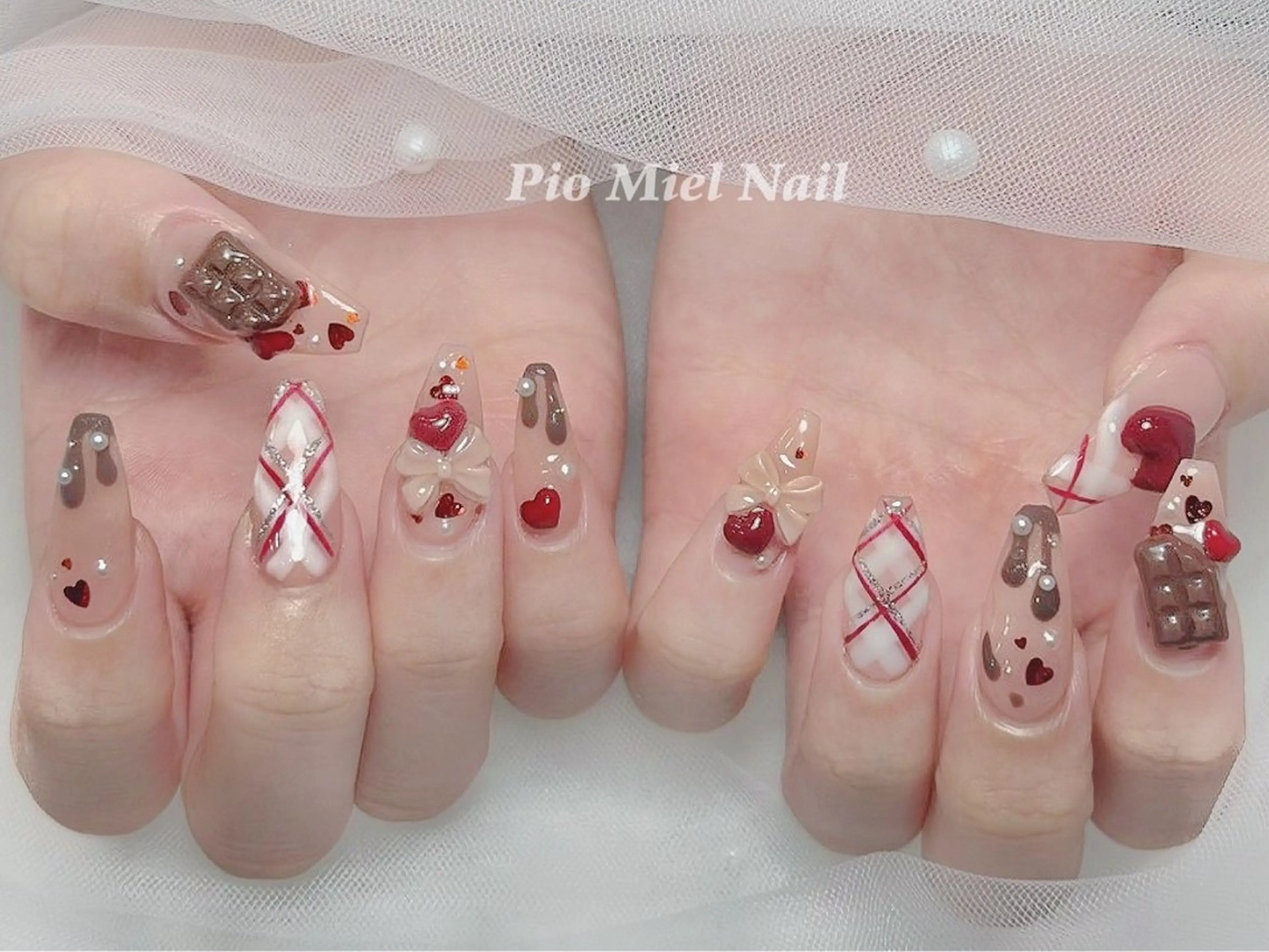 ネイル ハンドネイル HANA 長さだしのネイルデザイン