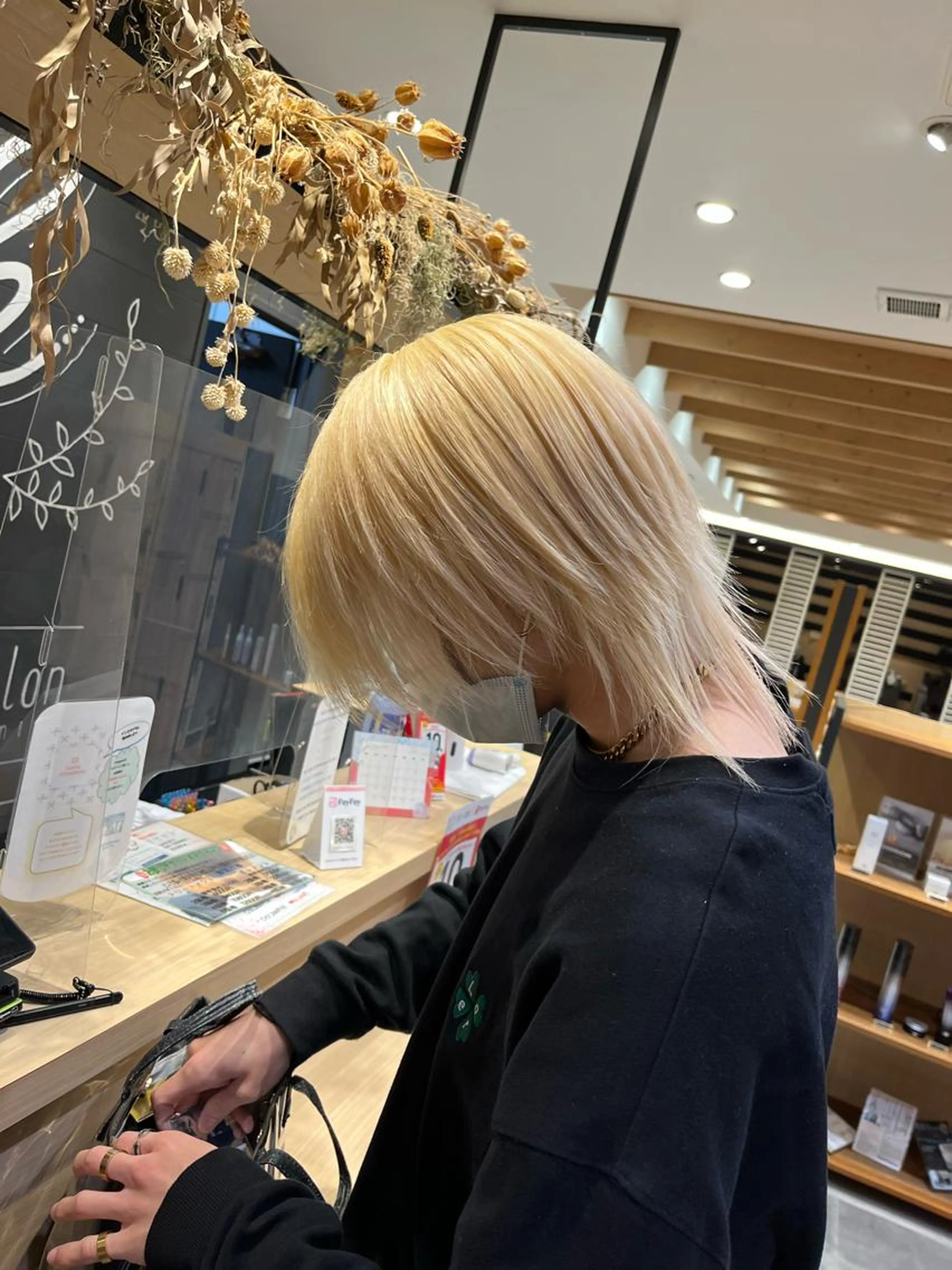 圧倒的抜きっぱなしブロンド＋前処理トリートメントの写真