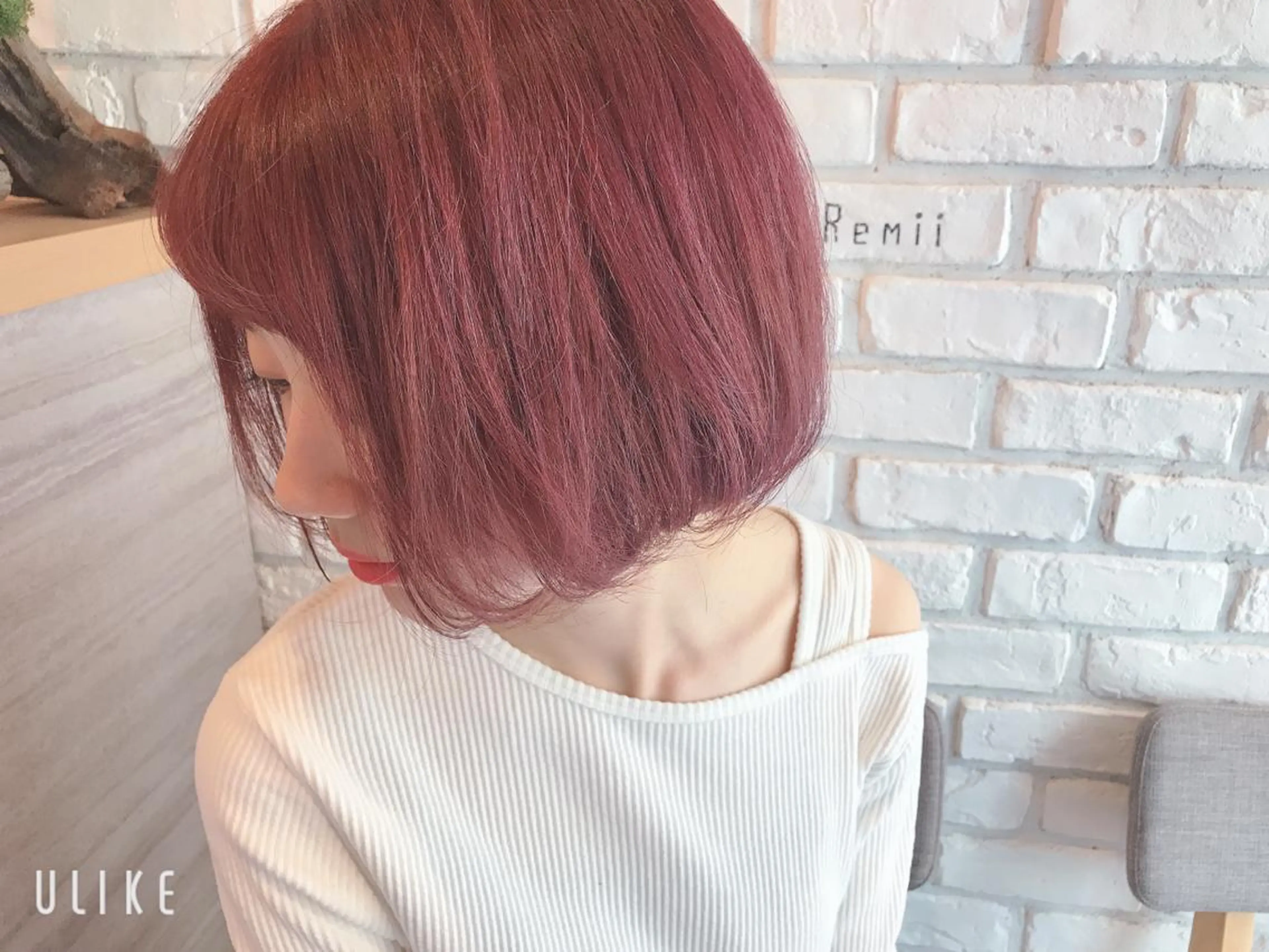 ショート カラー ヘアアレンジ moto船橋所属・対馬 粘音のヘアスタイル