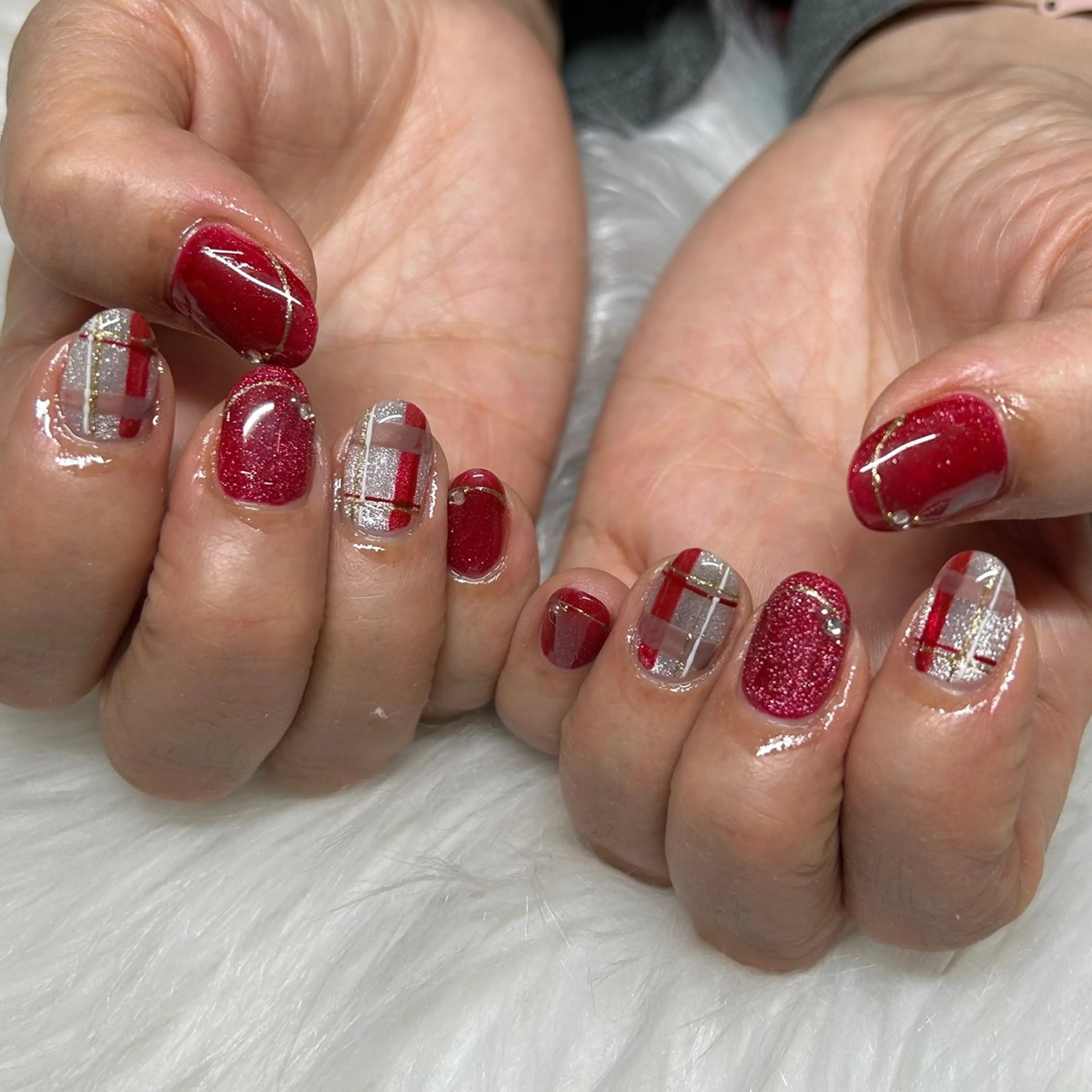 ネイル 赤色 ハンドネイル Nail &Beauty Salon ☆Kirari☆所属・ビューティサロン ☆Kirari☆のネイルデザイン