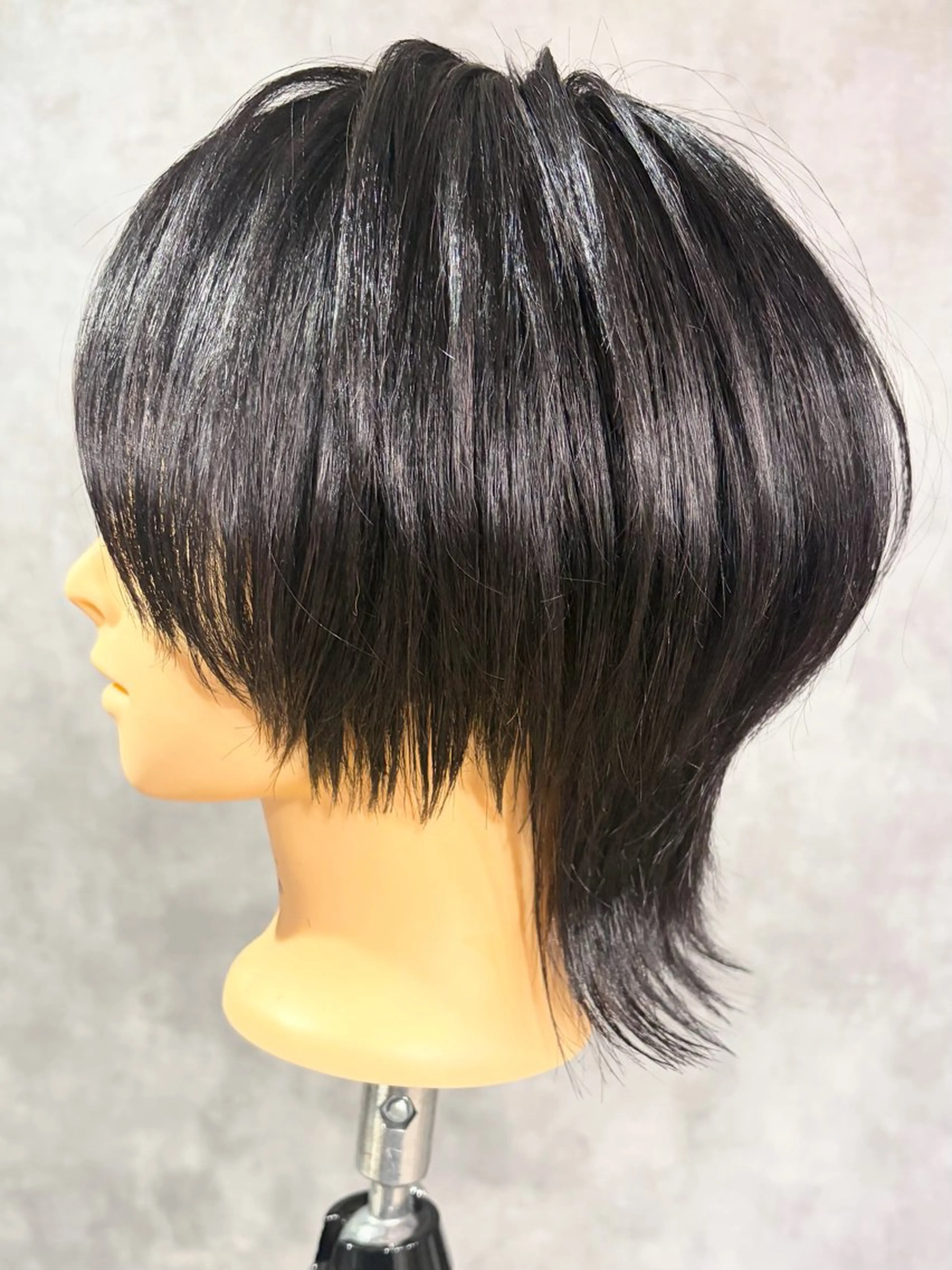 ミディアム クロヤマ ノアミのヘアスタイル