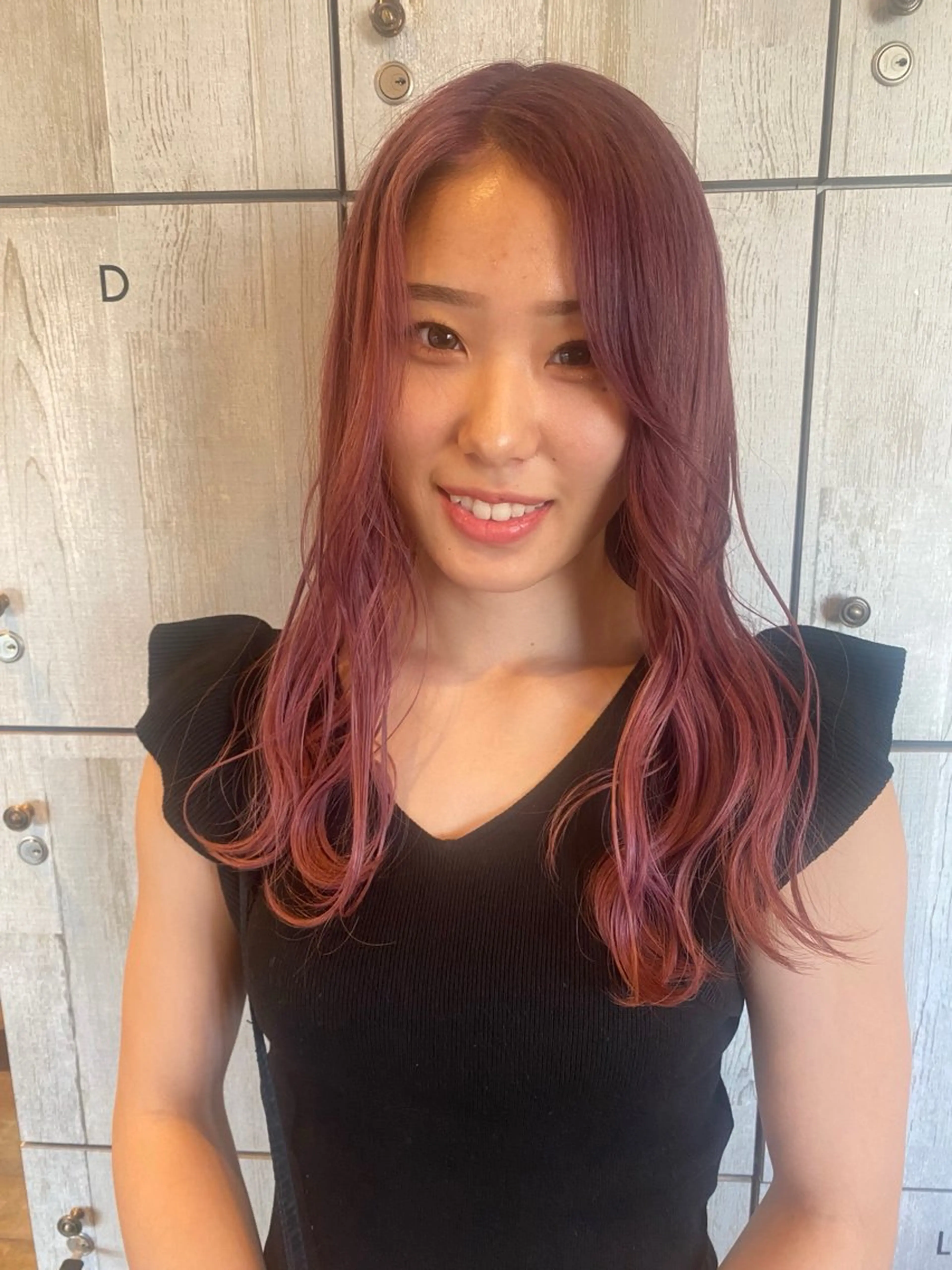 ロング あいさ🤍ムラ無しカ ラー🤍のヘアスタイル