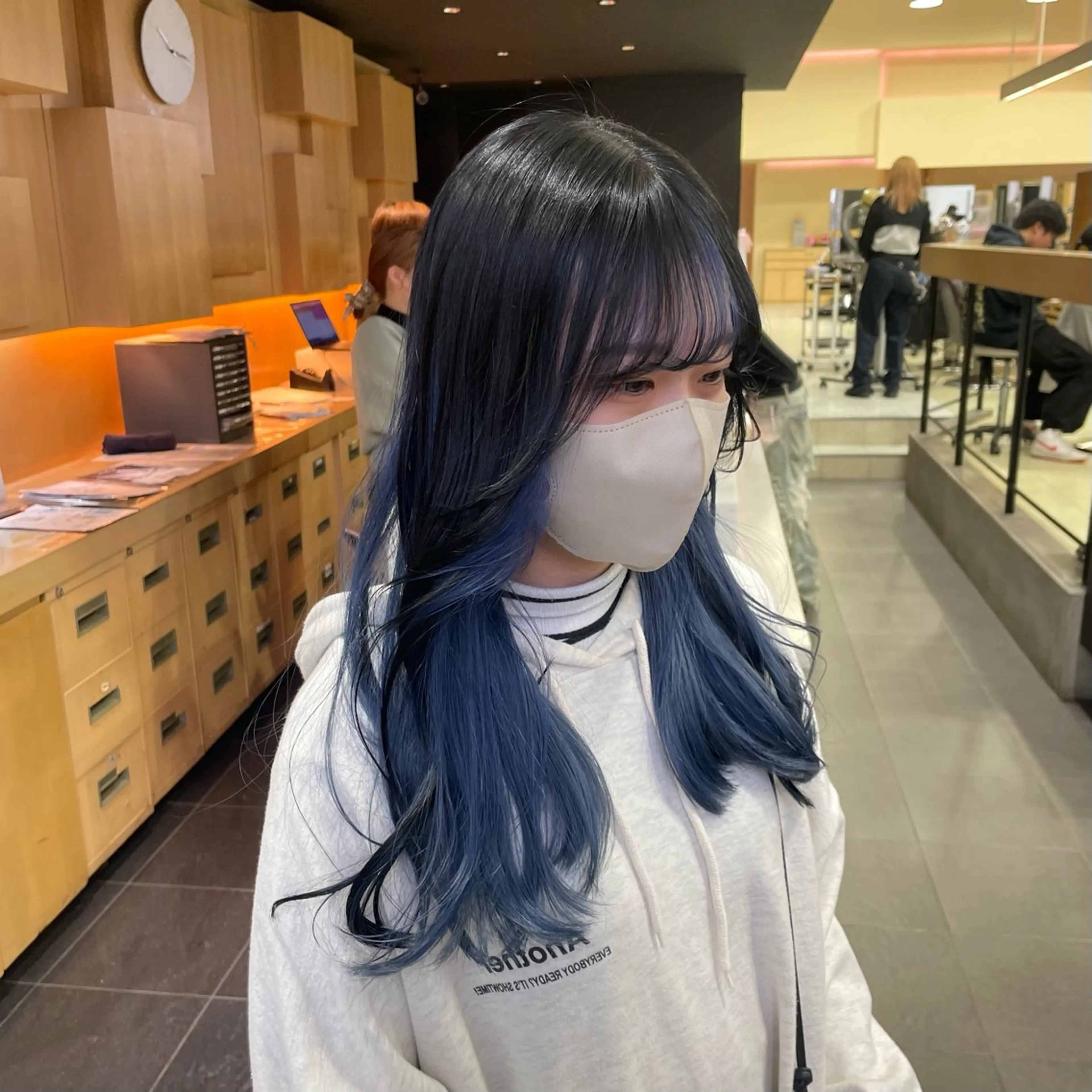 ロング レイヤー／マツエク 💋𝑨𝑵𝑵𝑨のヘアスタイル