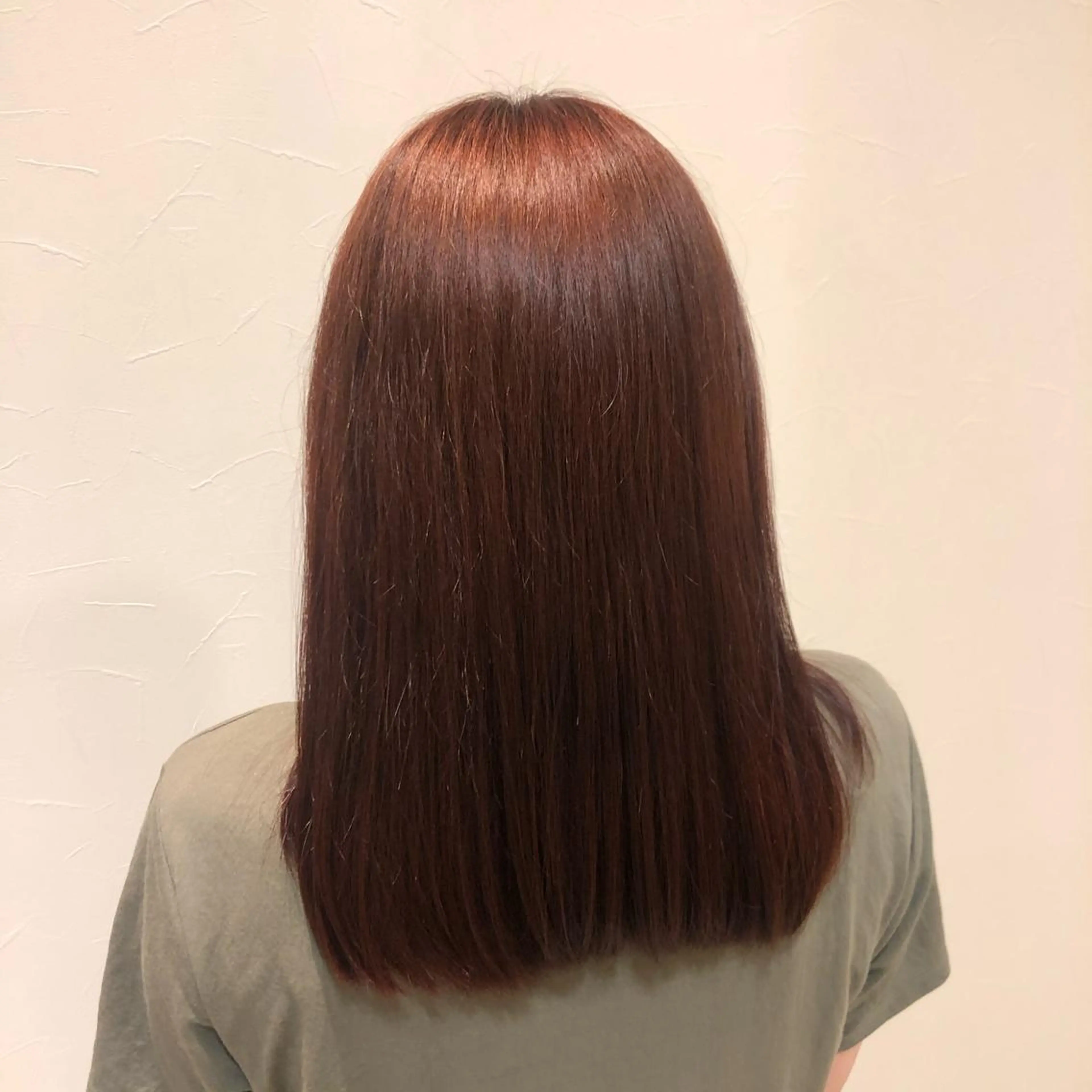 セミロング カラー ヘアカラー トリートメント 森 邑奈のヘアスタイル