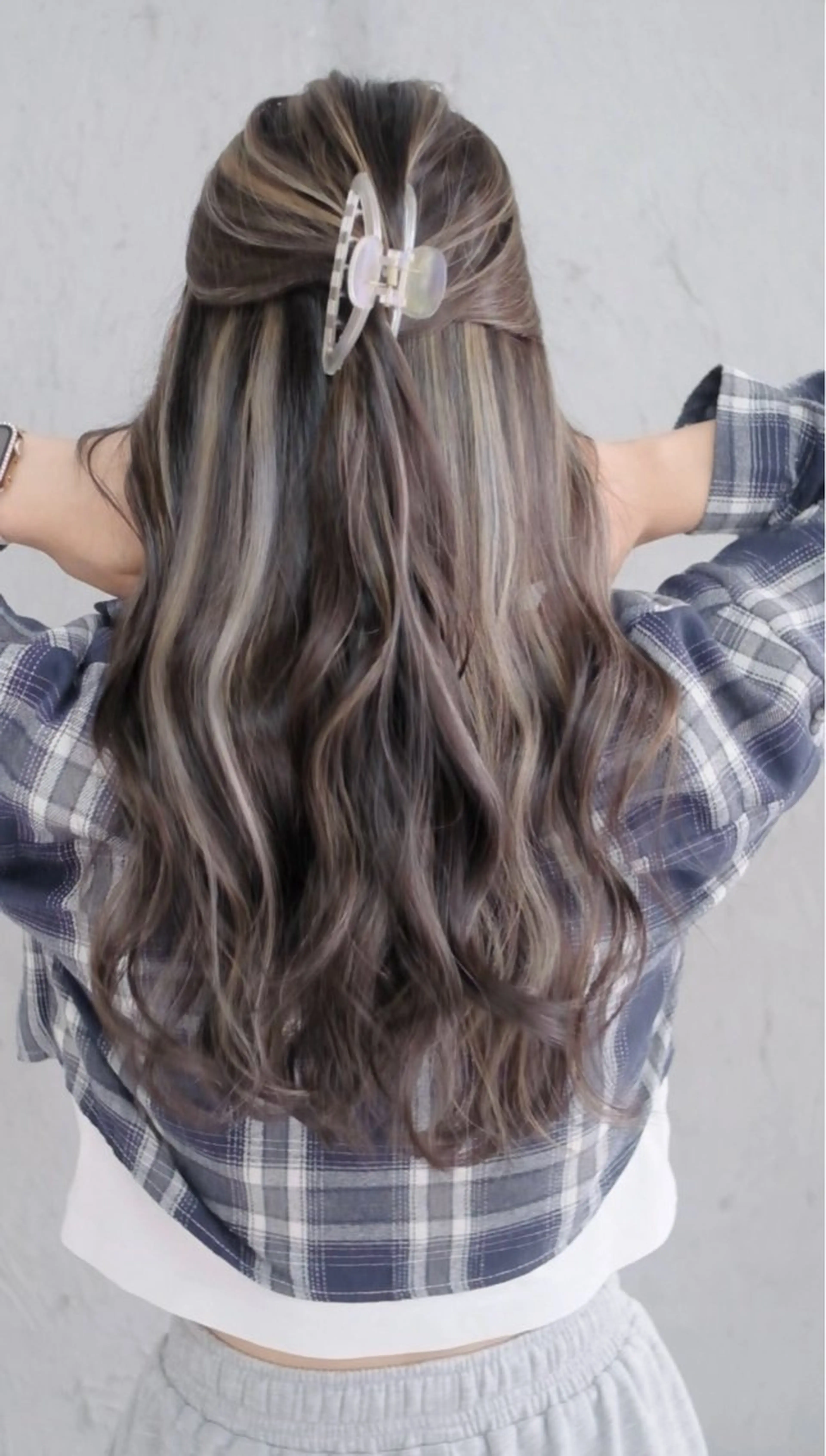 ロング カラー デザインカラー ハイライトカラー ハイライト Mariana/ 鶴原-ハイライトのヘアスタイル