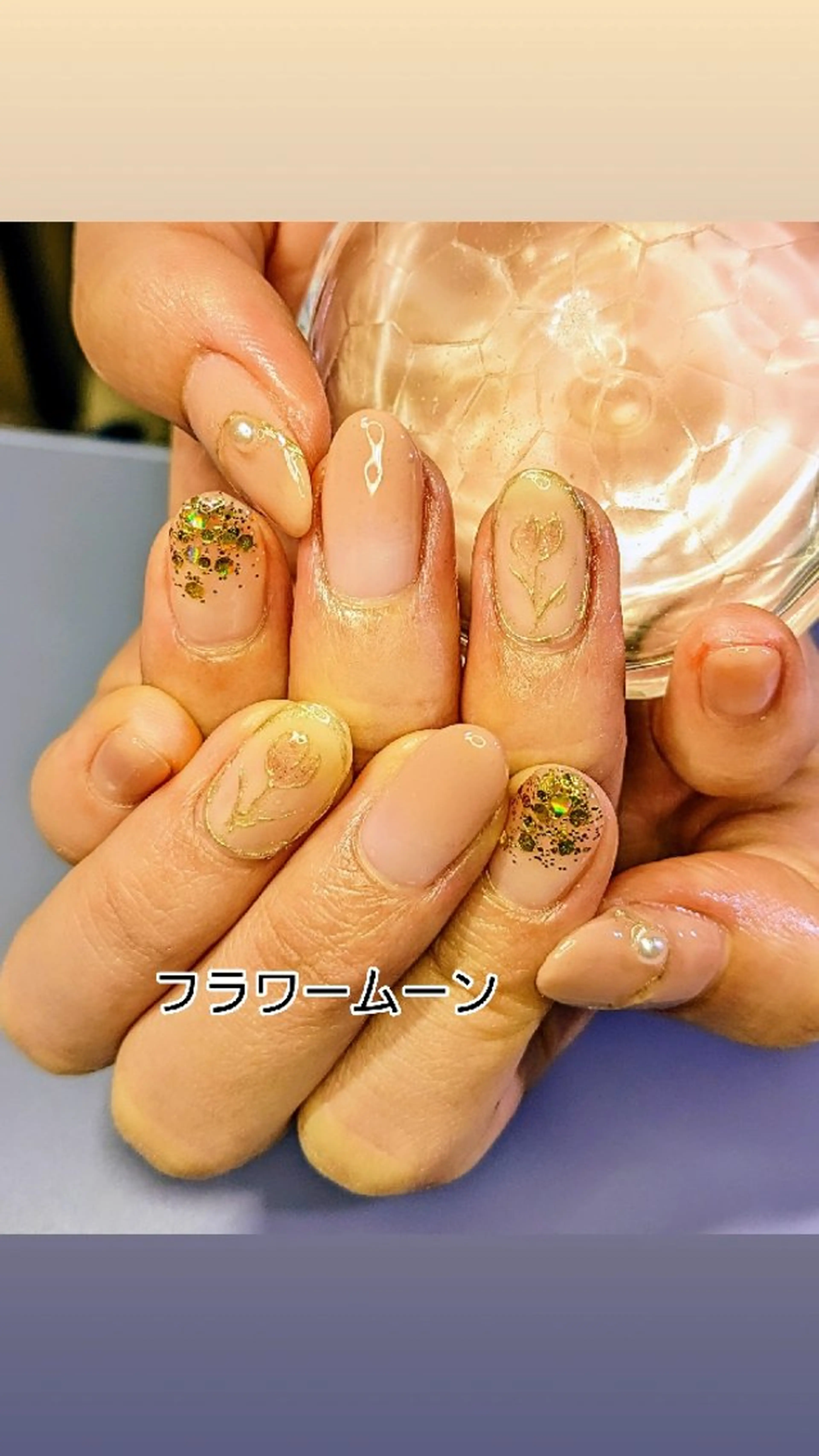 ネイル フラワーネイル グラデーション ハンドネイル ハンドケア フラワー ムーンのネイルデザイン