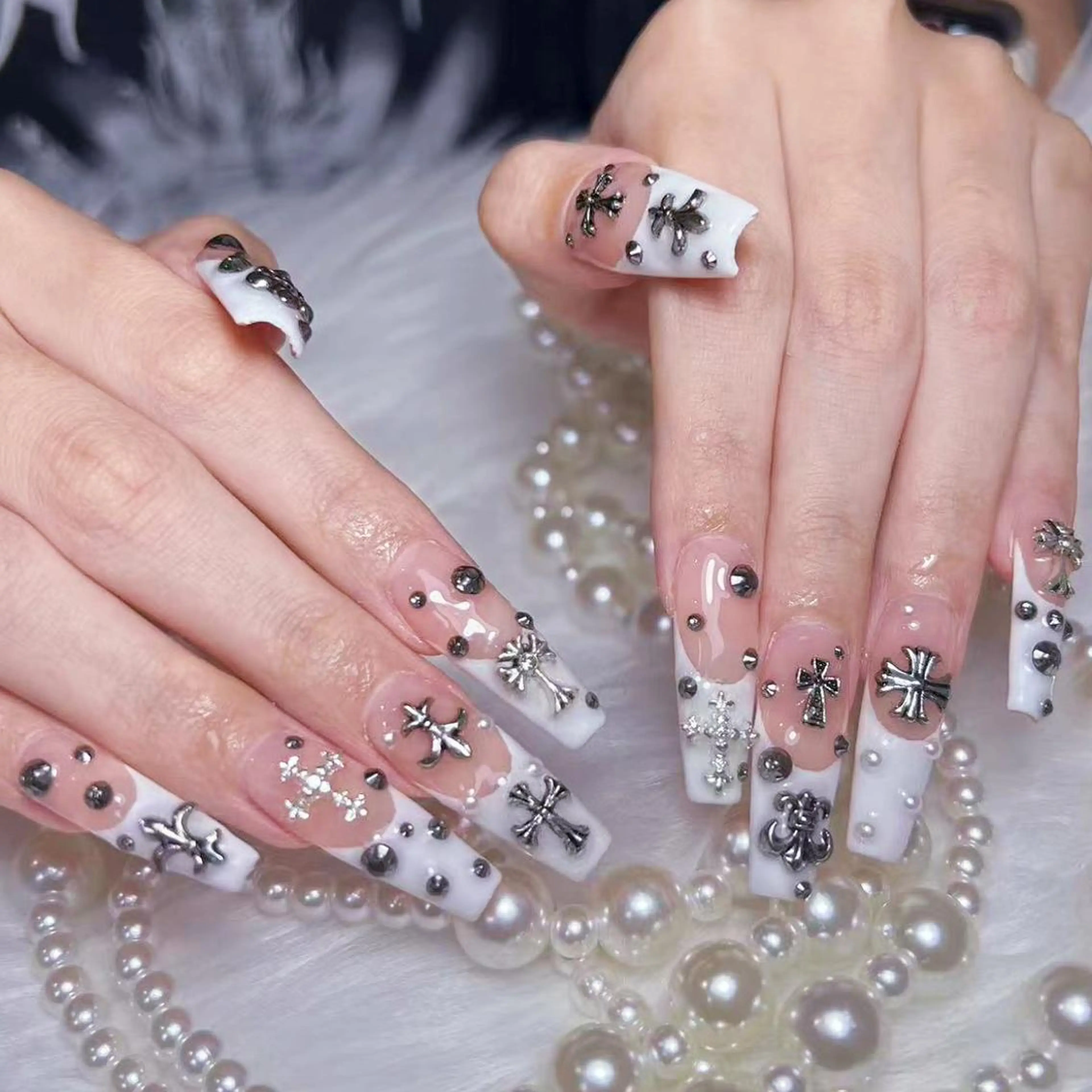 ネイル アートネイル オーロラネイル ガーリー キラキラネイル マグネットネイル ハンドネイル Diamond 🚢のネイルデザイン