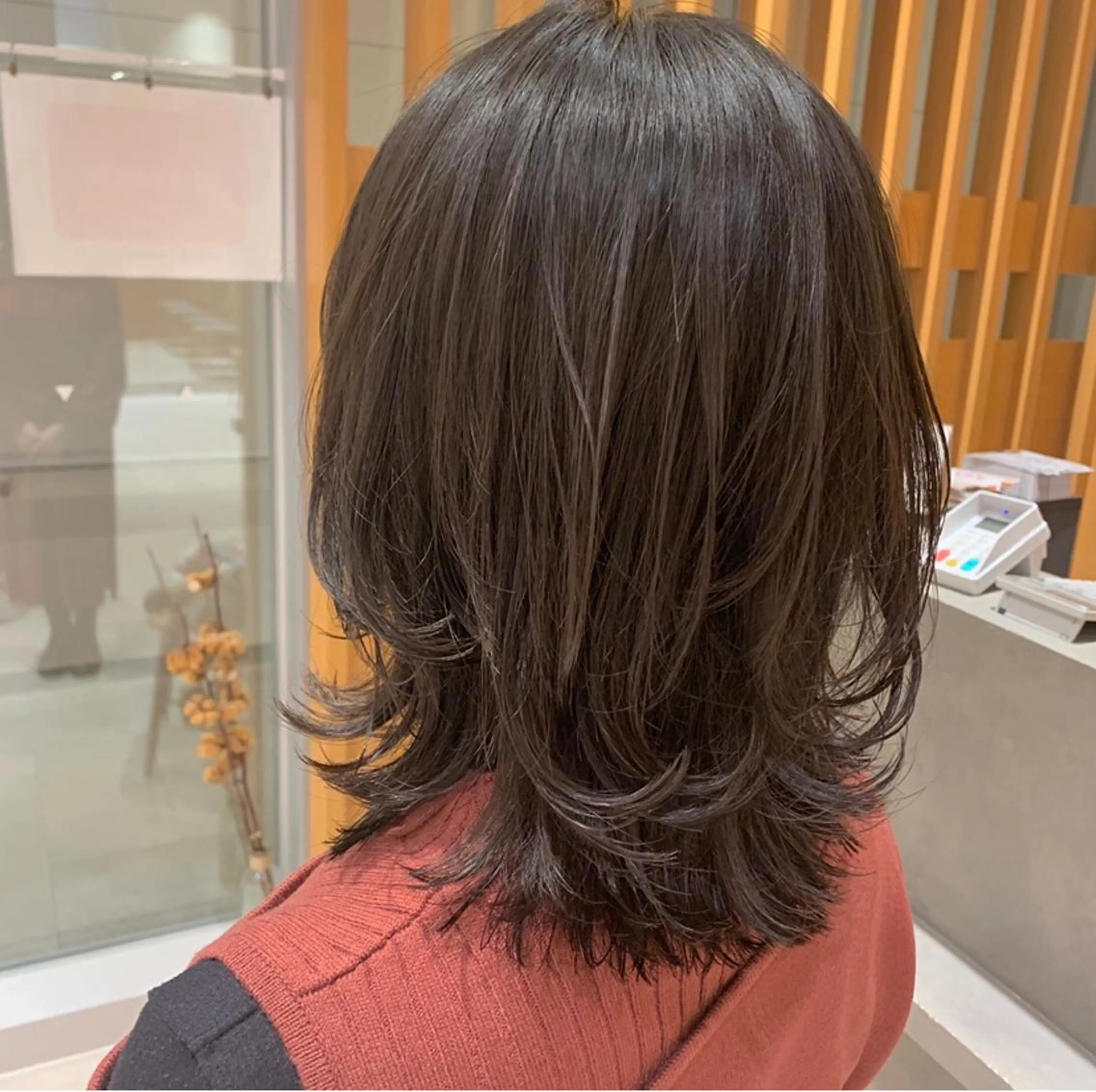 ミディアム 下川 由貴のヘアスタイル