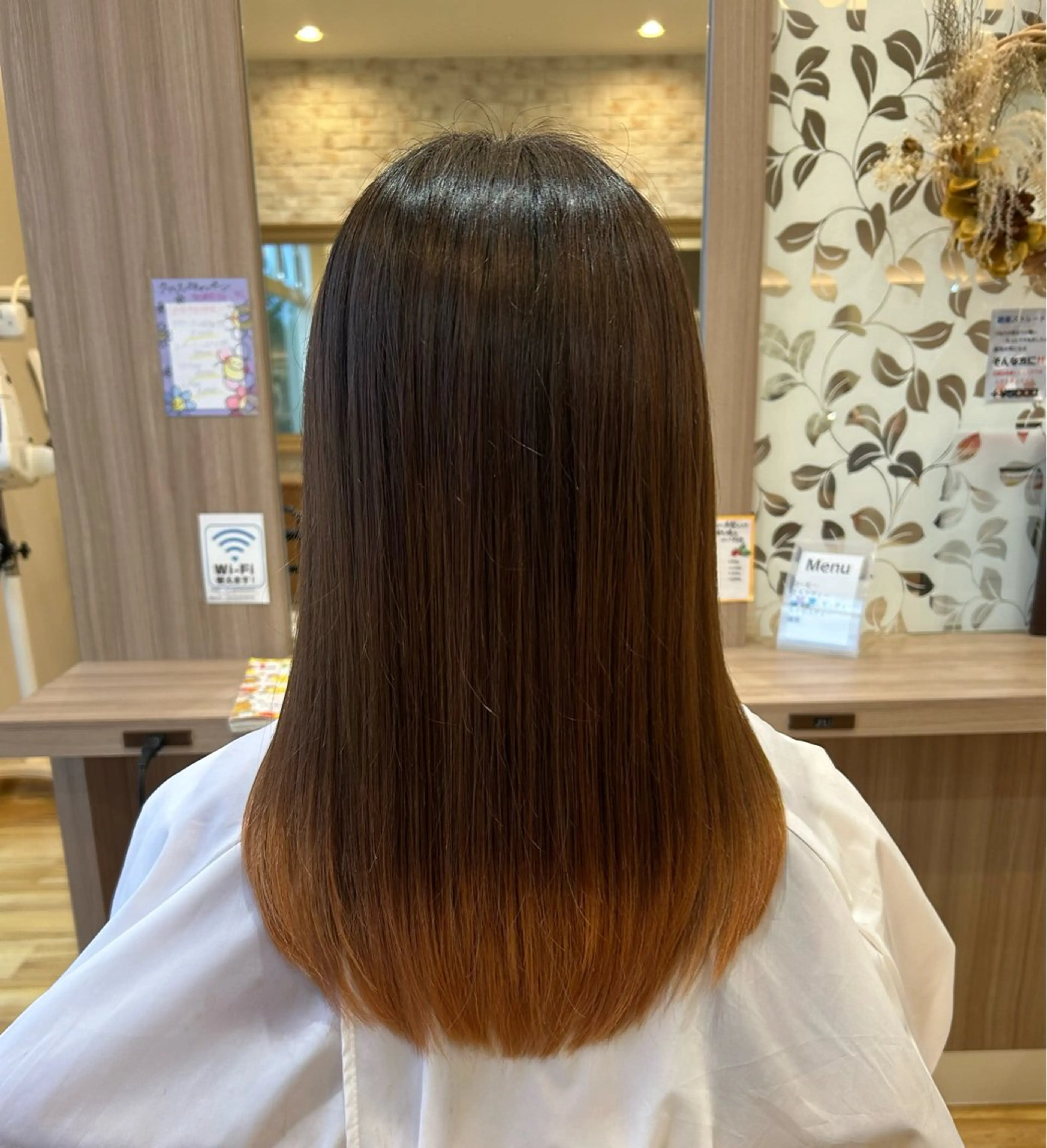 セミロング レイヤーカット 志乃屋所属・中川 美里のヘアスタイル