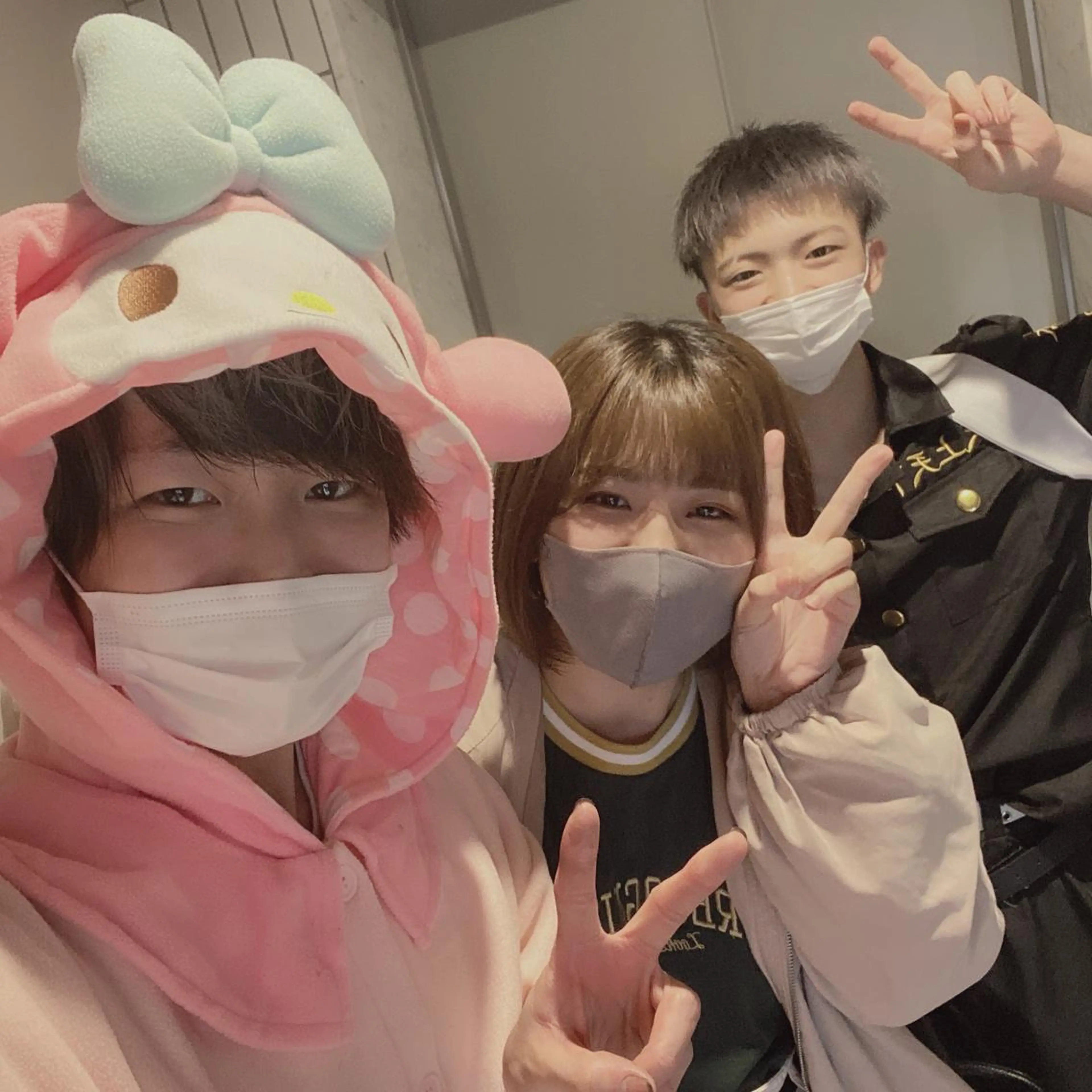 セミロング カラー ダブルカラー 韓国ヘアKYONのヘアスタイル