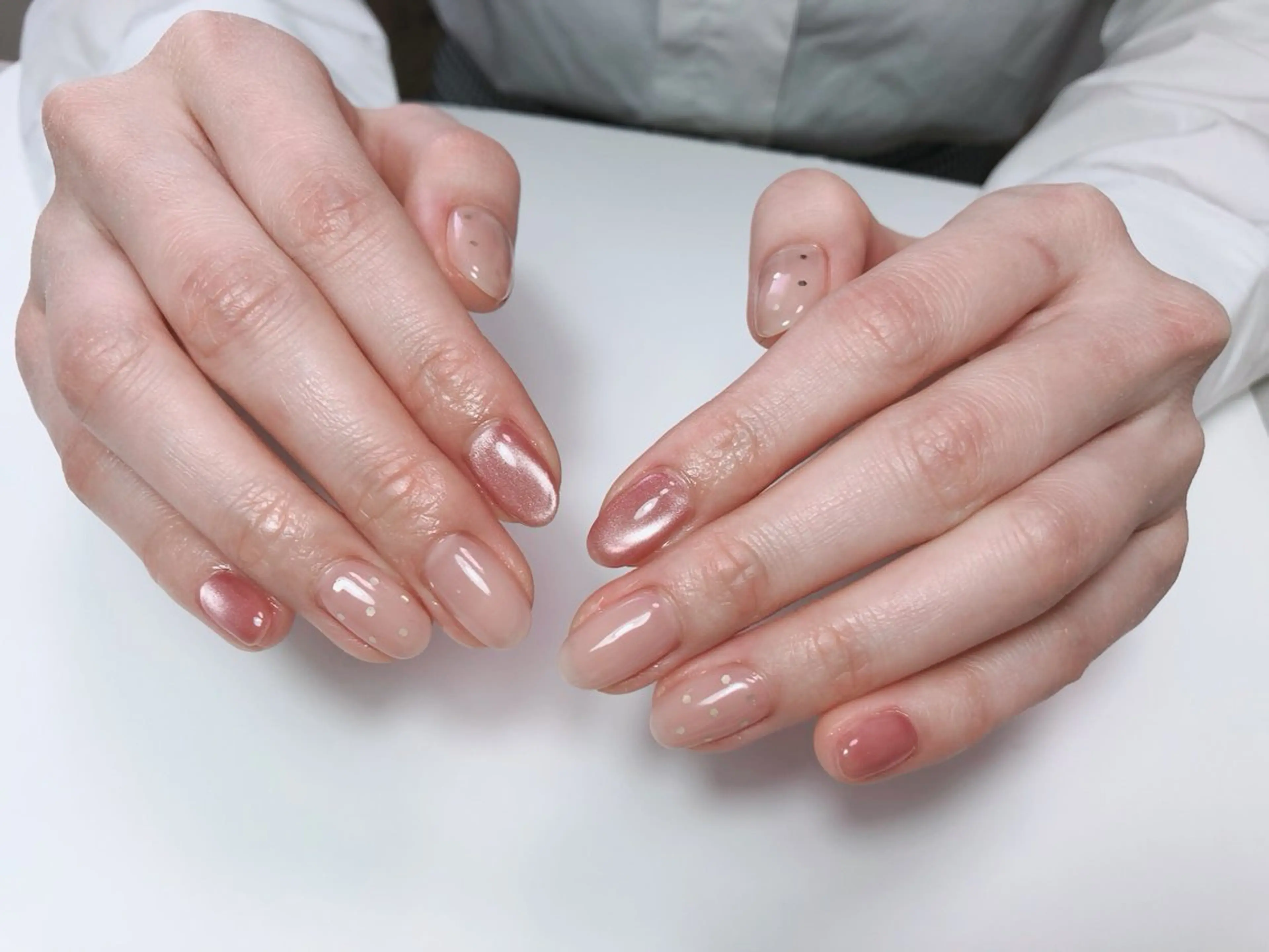 ネイル ドット ゴールド マットネイル シンプルネイル atelier in bloomのネイルデザイン