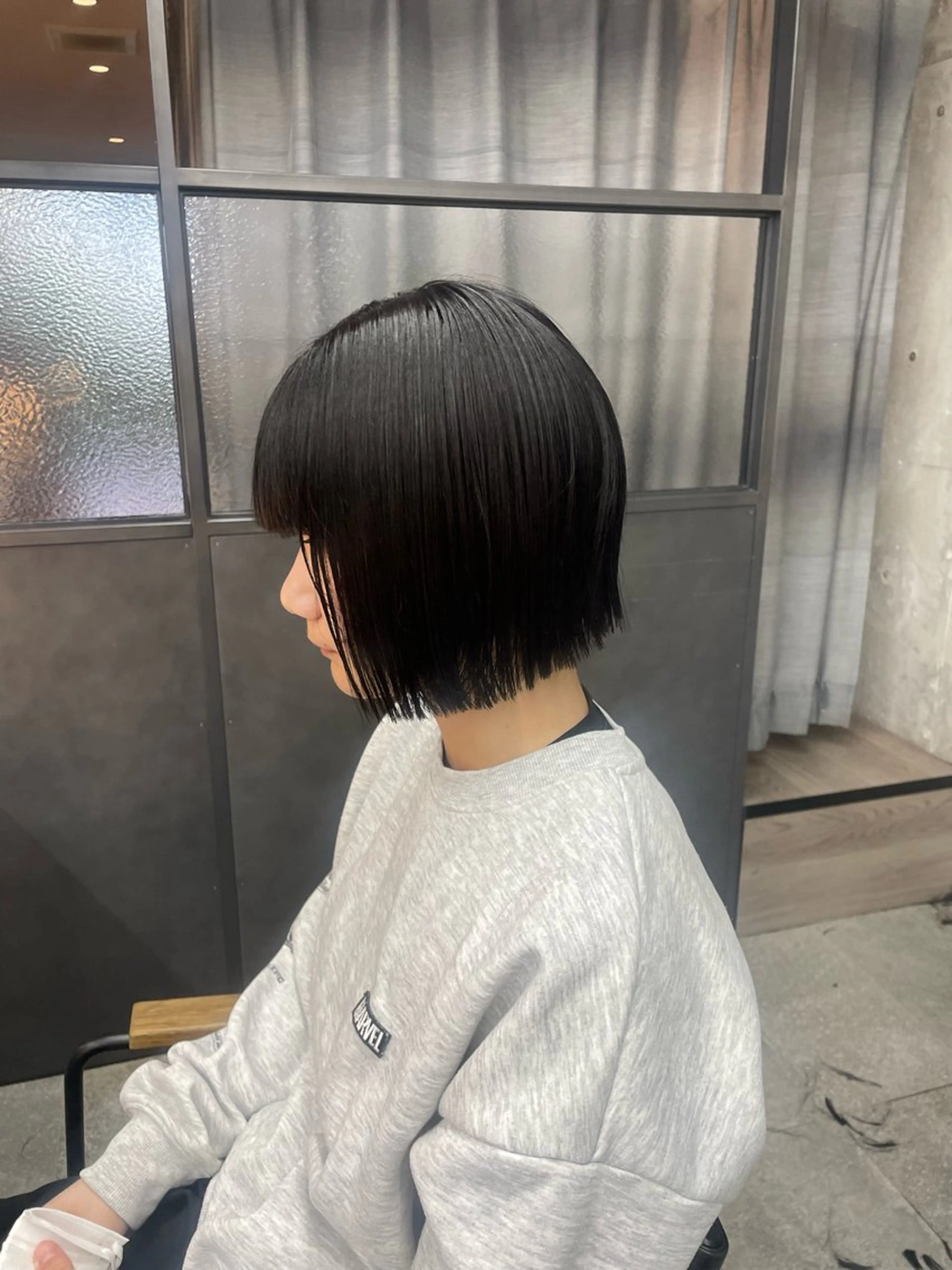 ミディアム 鈴木瑛里／ブロンド ベージュ／男女のヘアスタイル