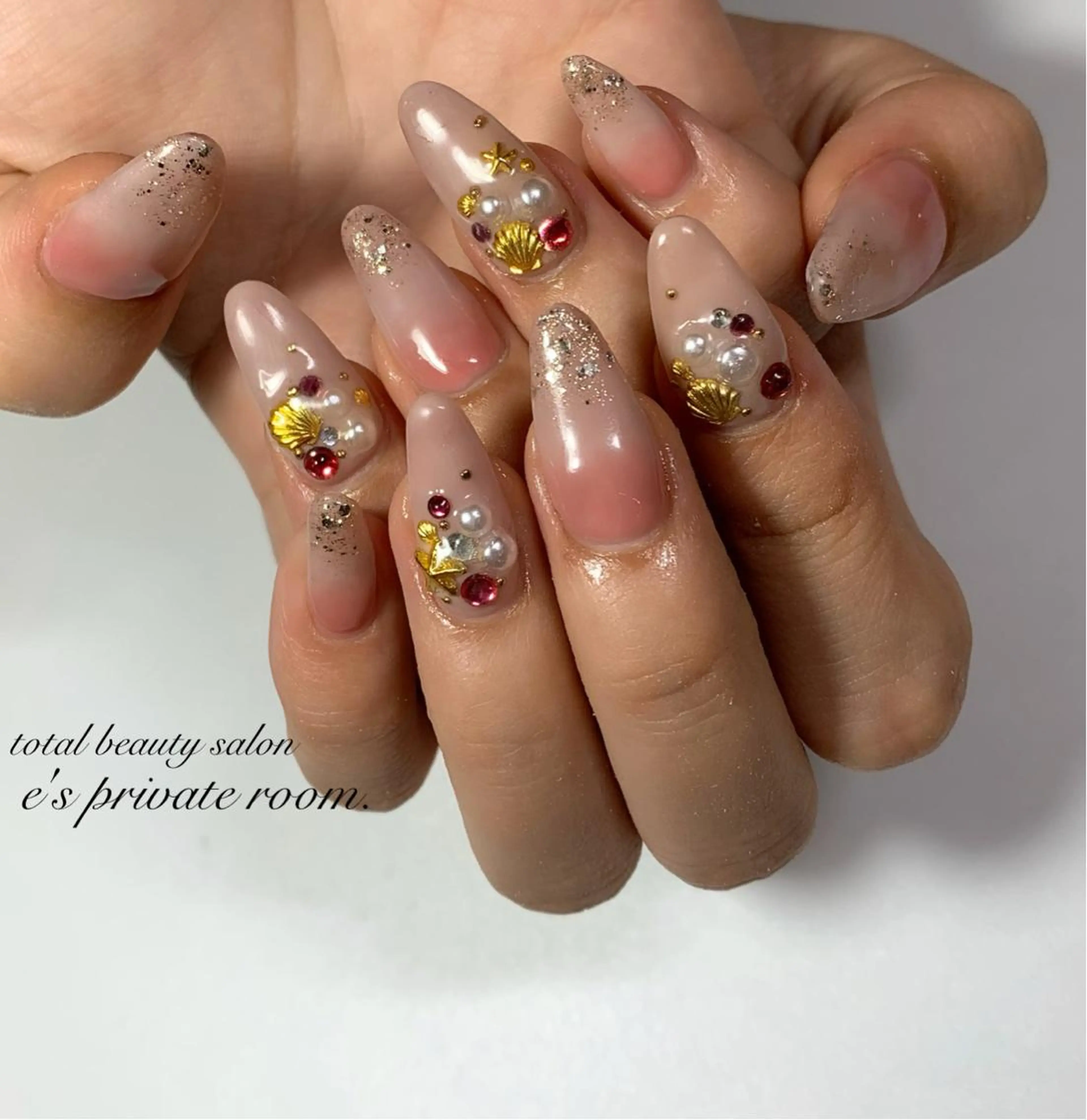 ネイル LAVISH nail salonのネイルデザイン