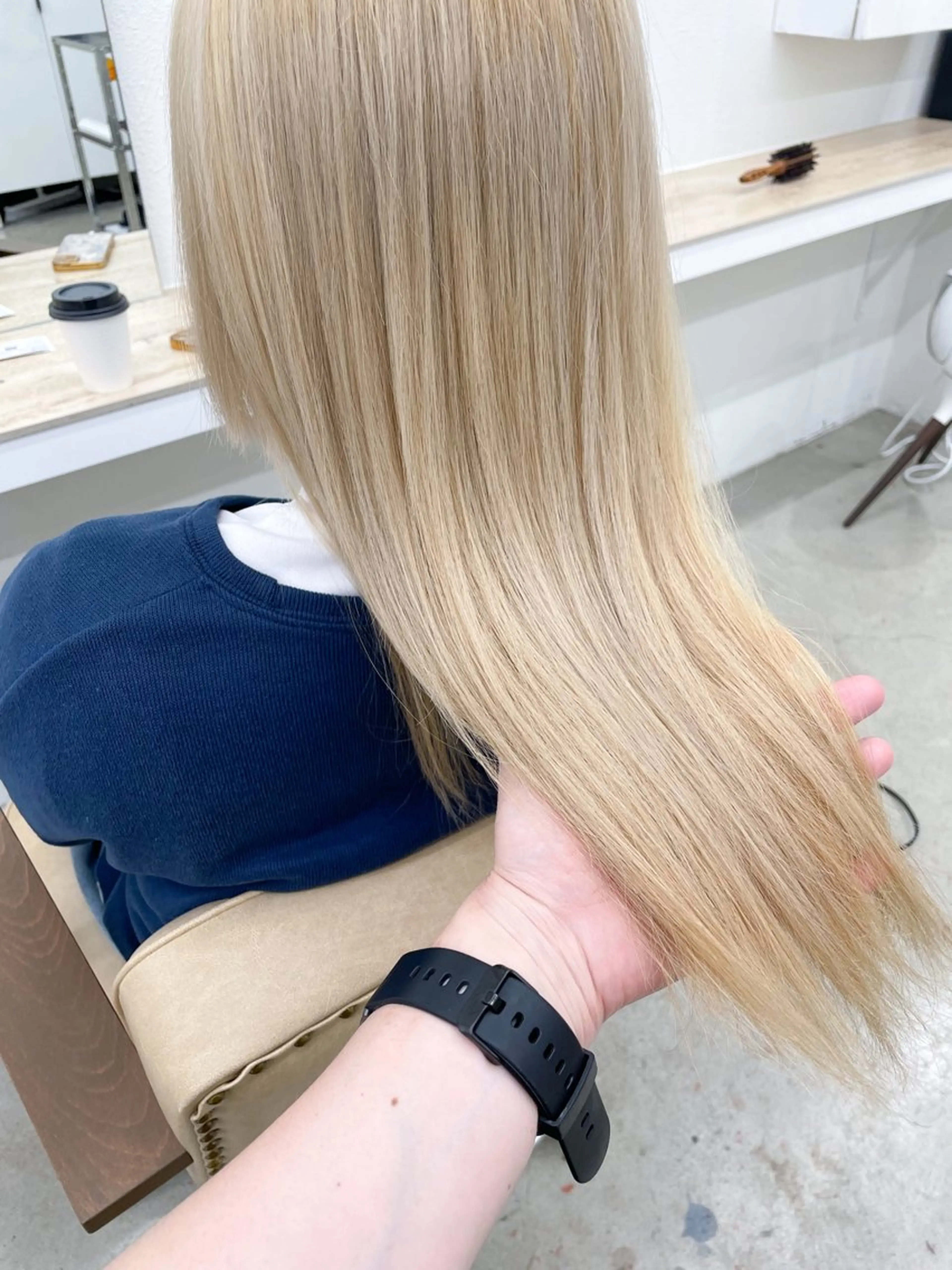 ロング カラー ヘアカラー トリートメント ハイトーン/レイヤー /ケアブリーチ石川治のヘアスタイル