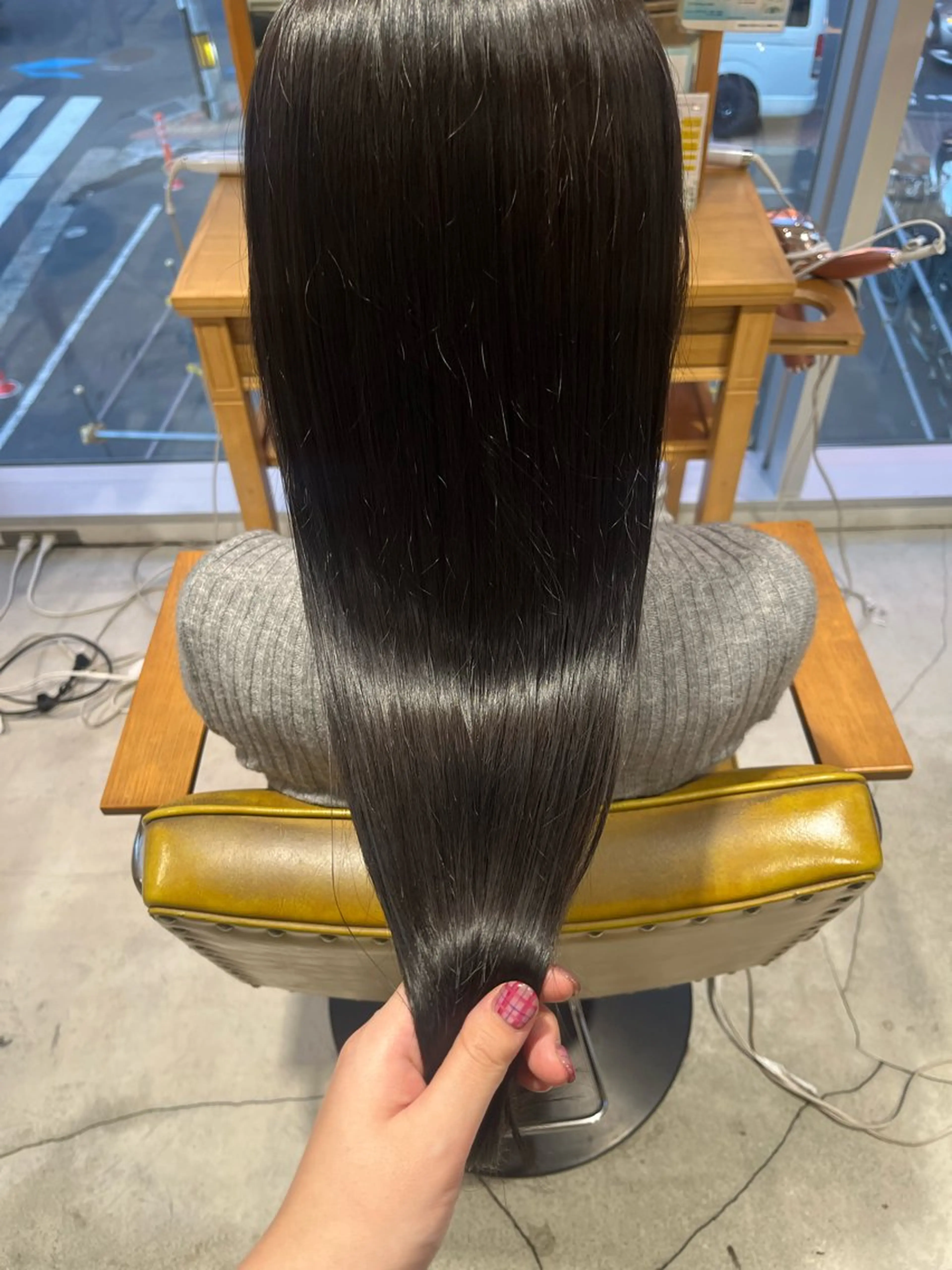 ロング ヘアカラー 和泉田 真白のヘアスタイル