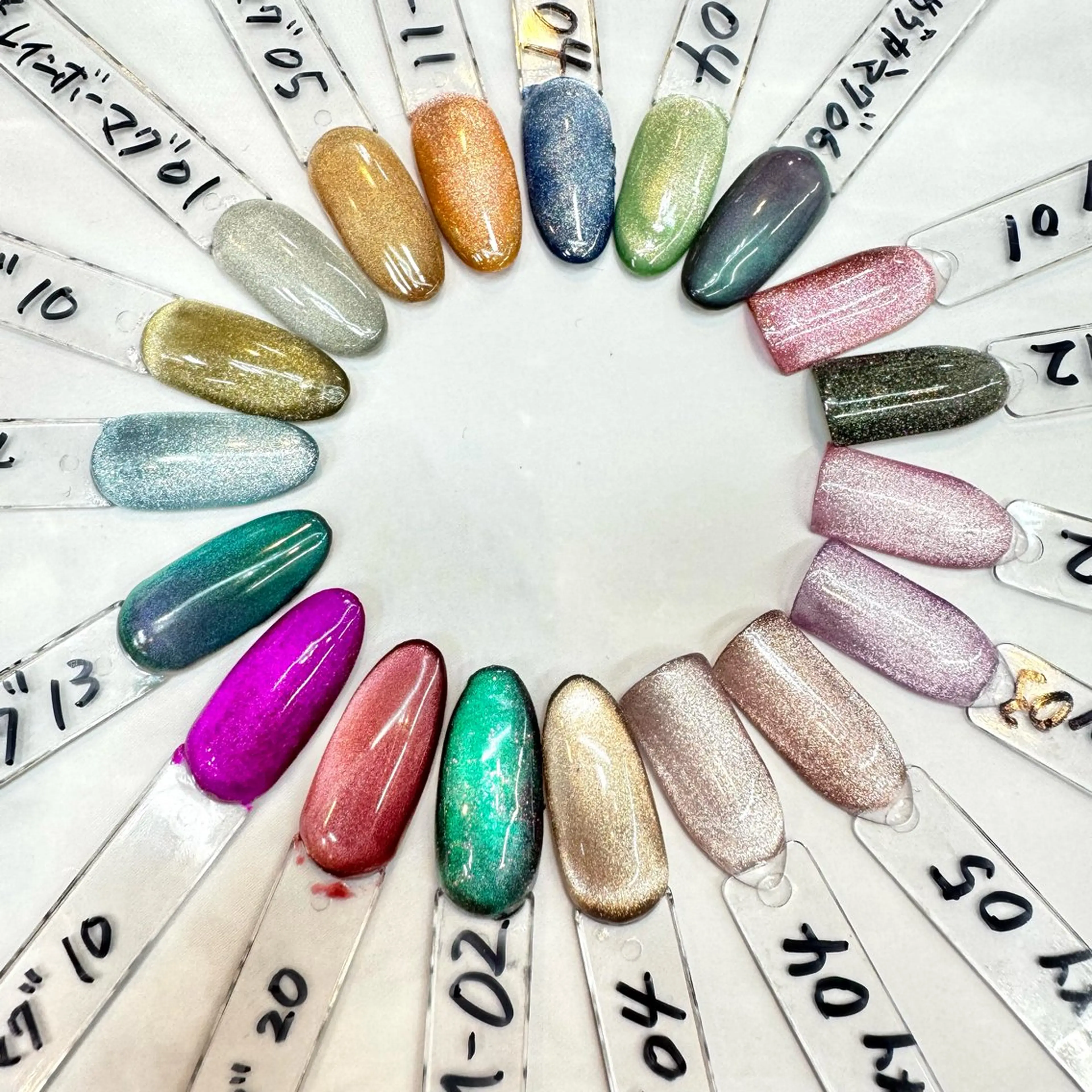 ネイル マグネットネイル 重永 夏南のネイルデザイン