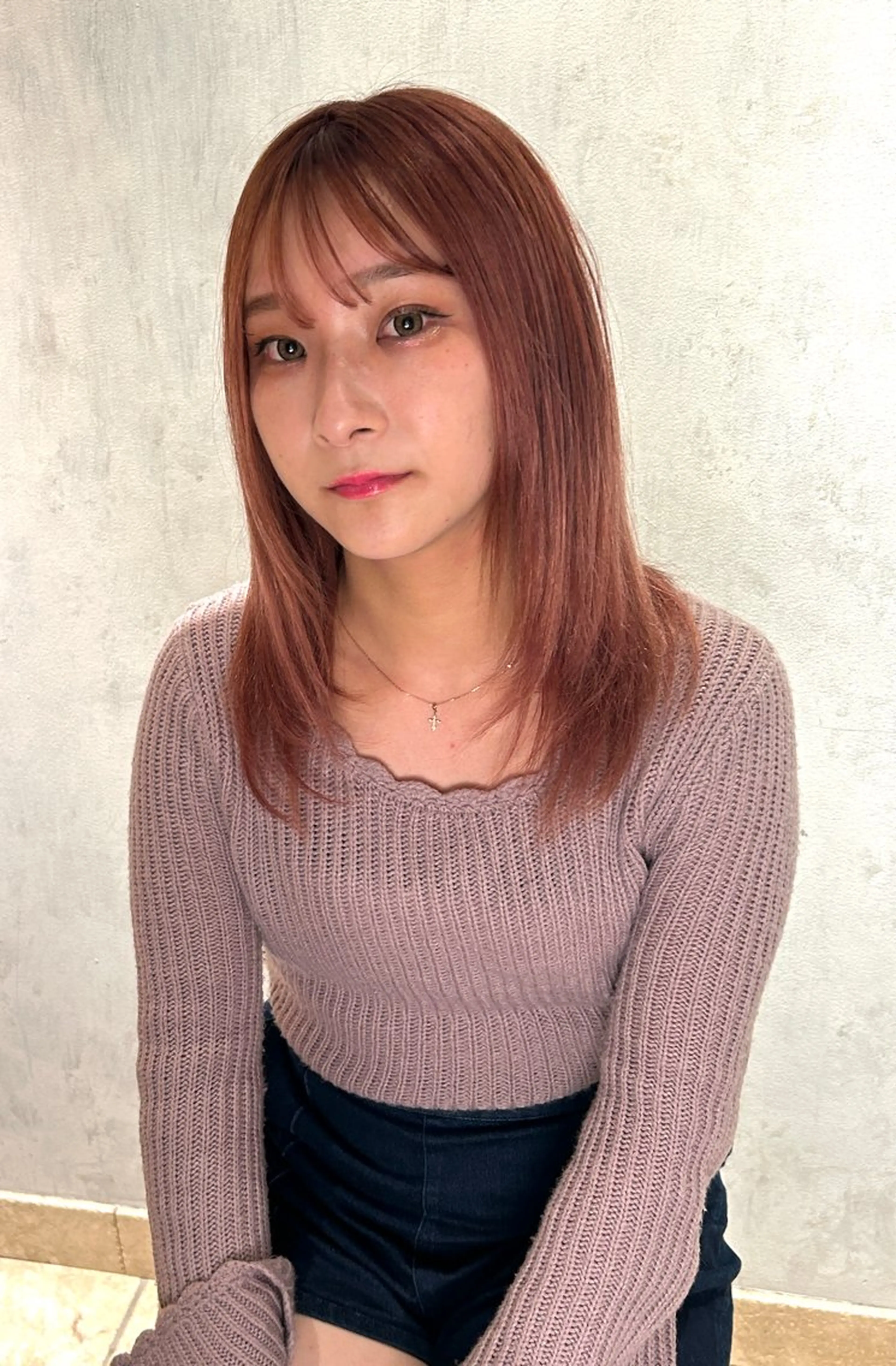 ミディアム 顔まわりレイヤー 顔周りカット レイヤーカット ヘアカラー ma am zee所属・篠原 一成のヘアスタイル