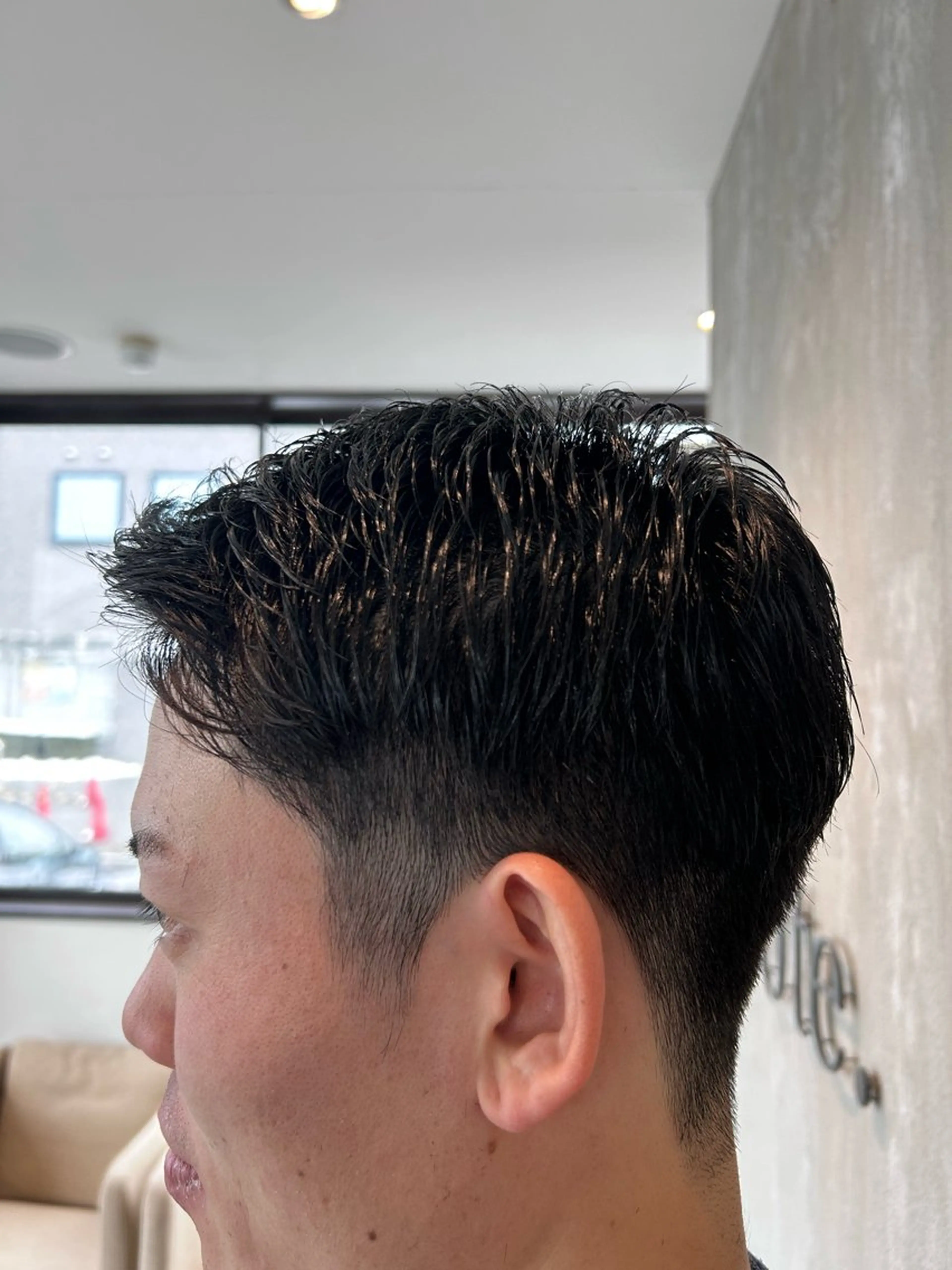 メンズ カット パーマ tote. 成瀬晃のヘアスタイル